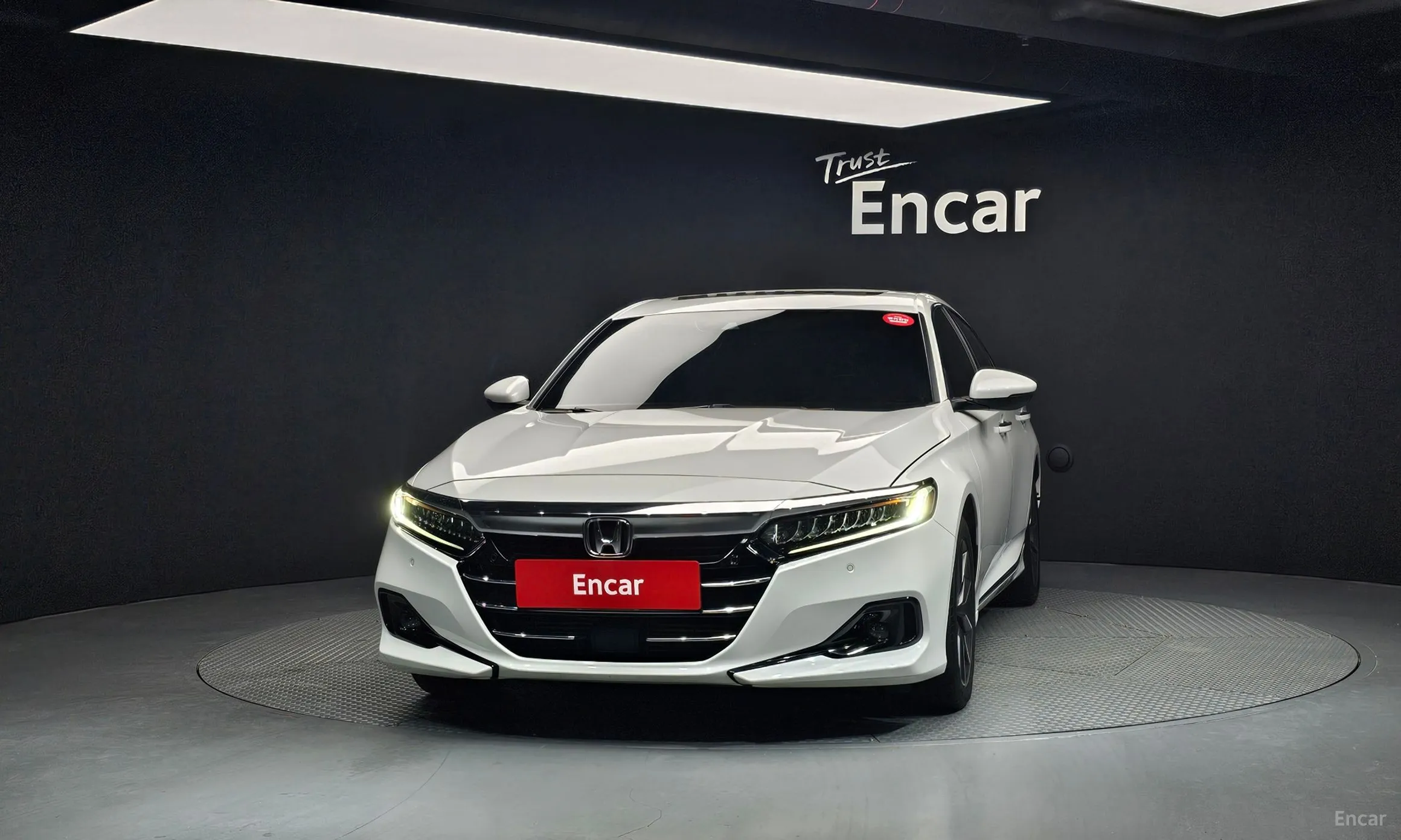 Honda Accord 10th Generation превью 3