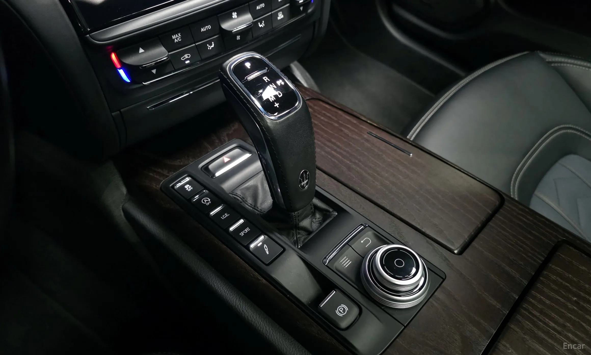 Maserati Quattroporte превью 9