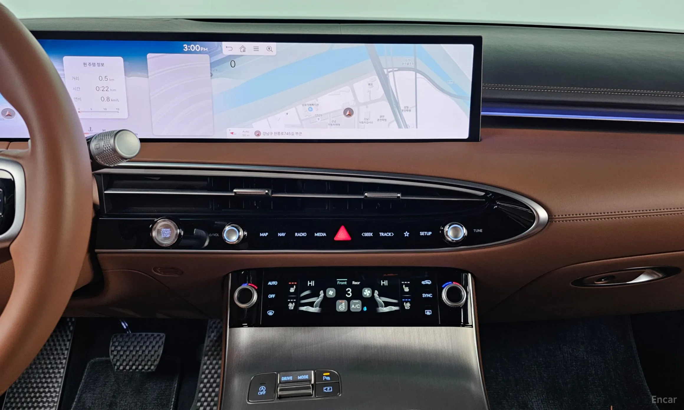 Genesis GV70 превью 14