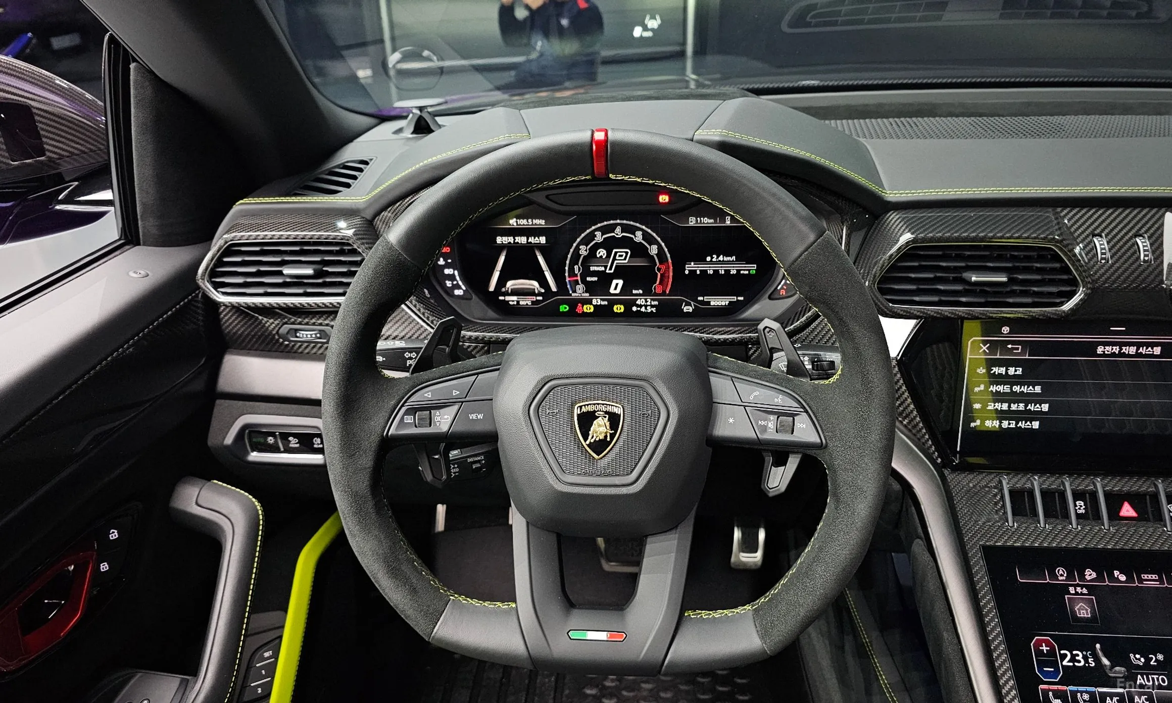 Lamborghini Urus превью 13