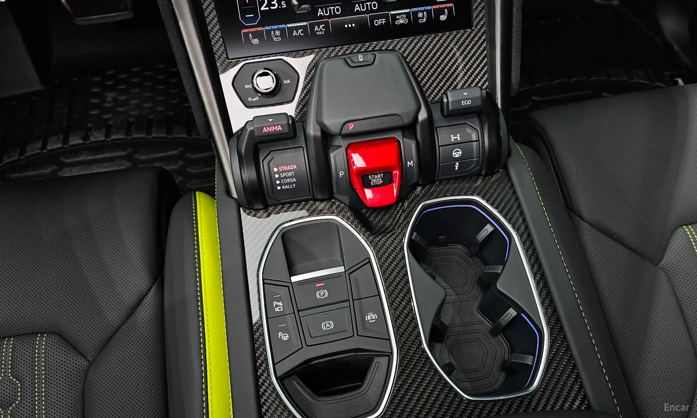 Lamborghini Urus превью 9