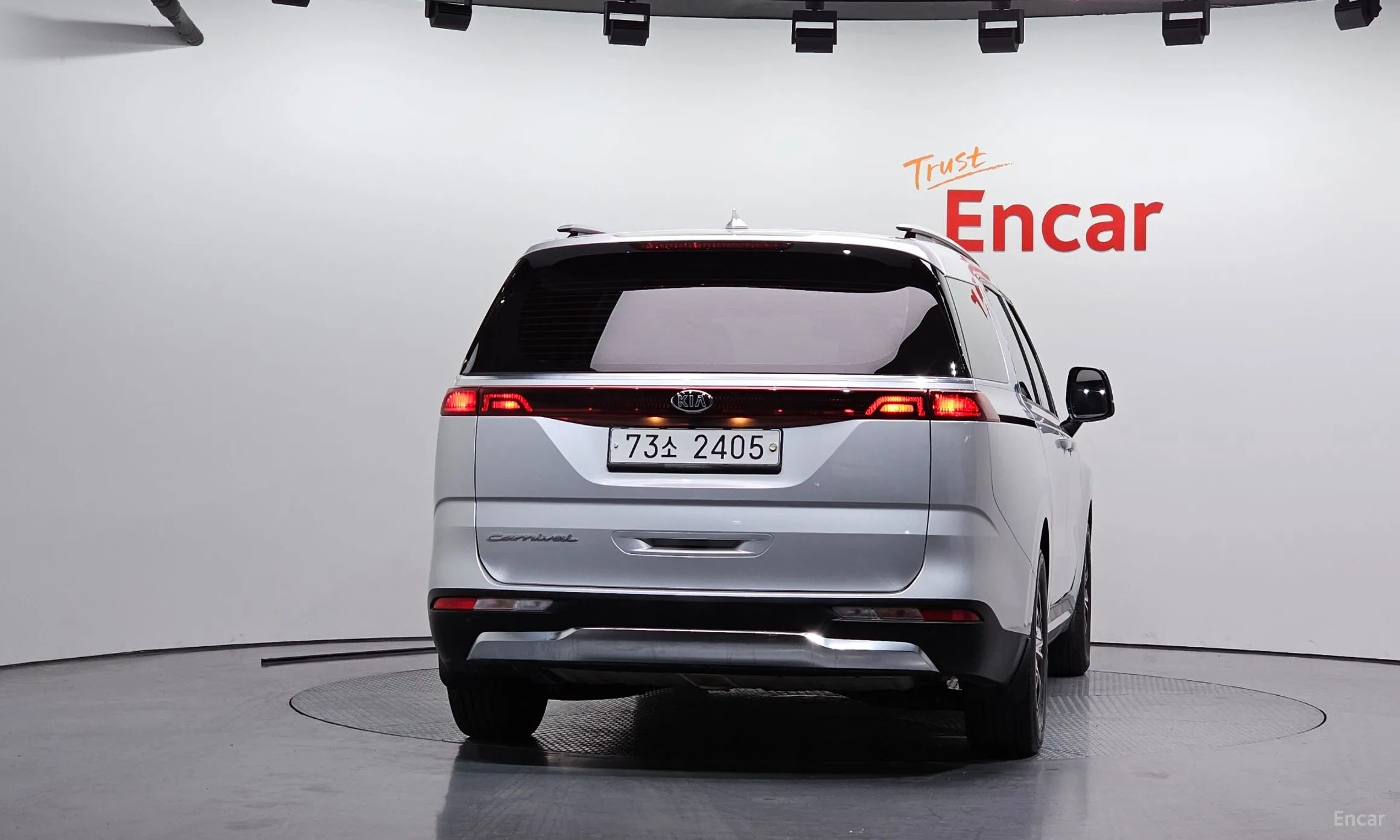 Kia Carnival Gen 4 превью 4