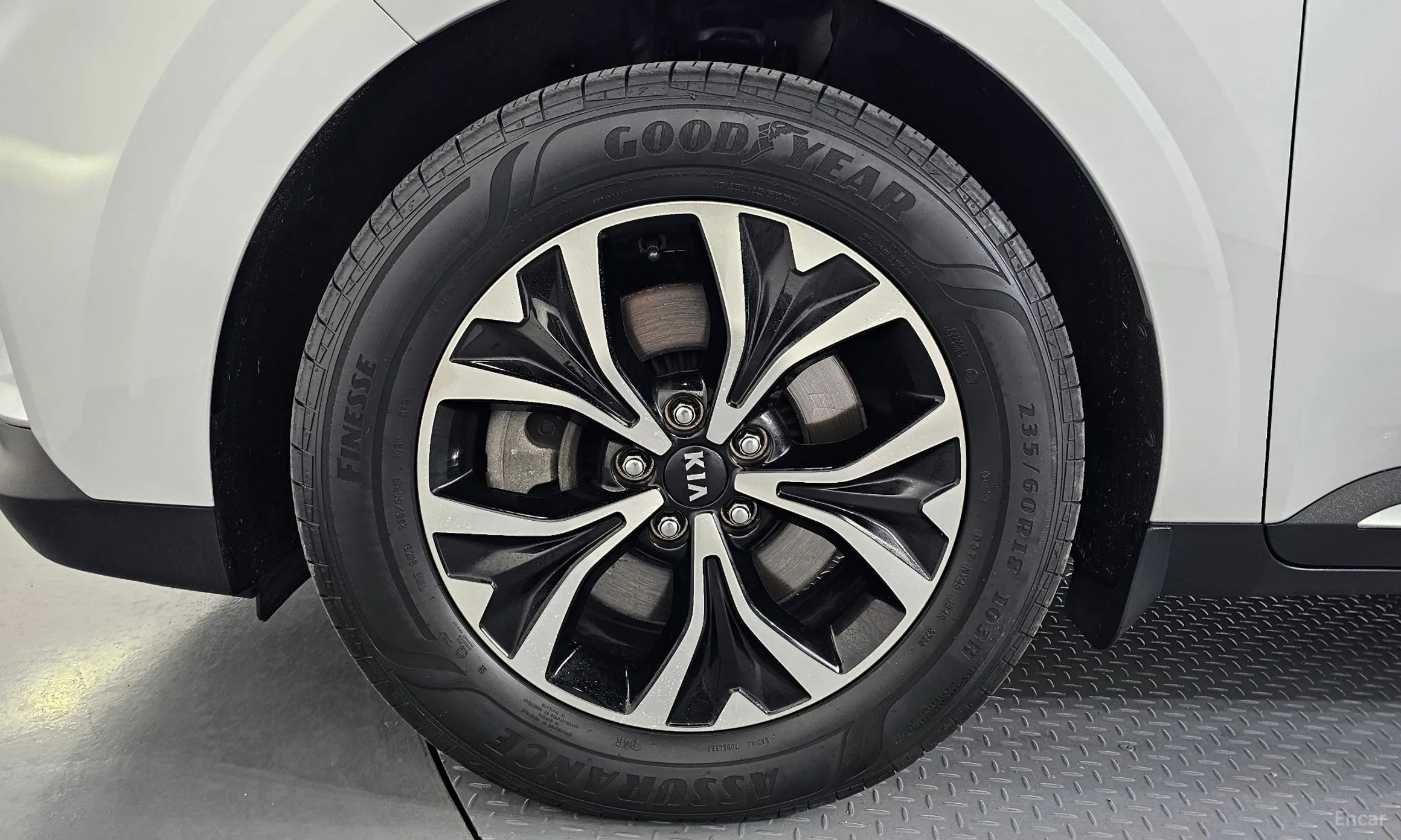 Kia Carnival Gen 4 превью 5