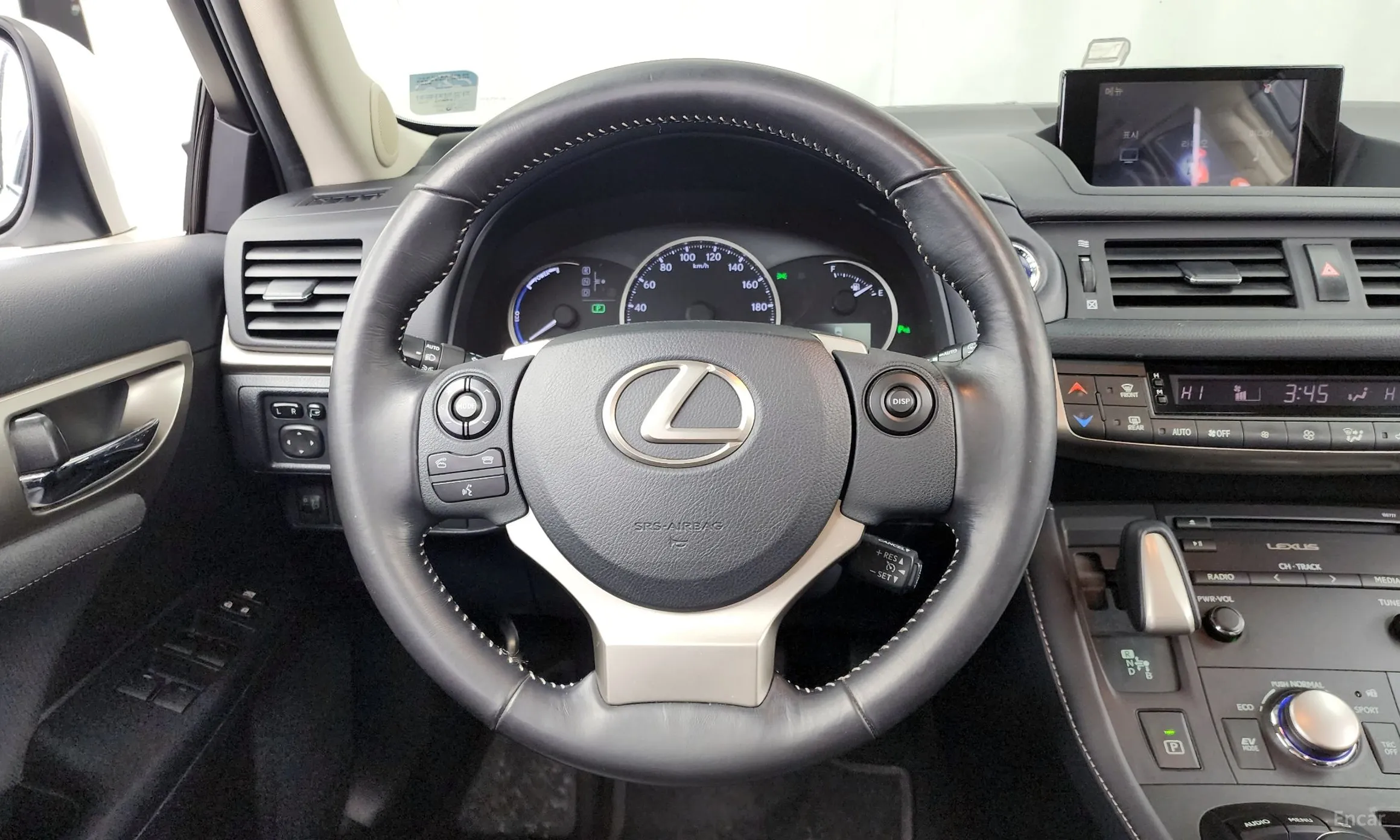 Lexus CT200h превью 12