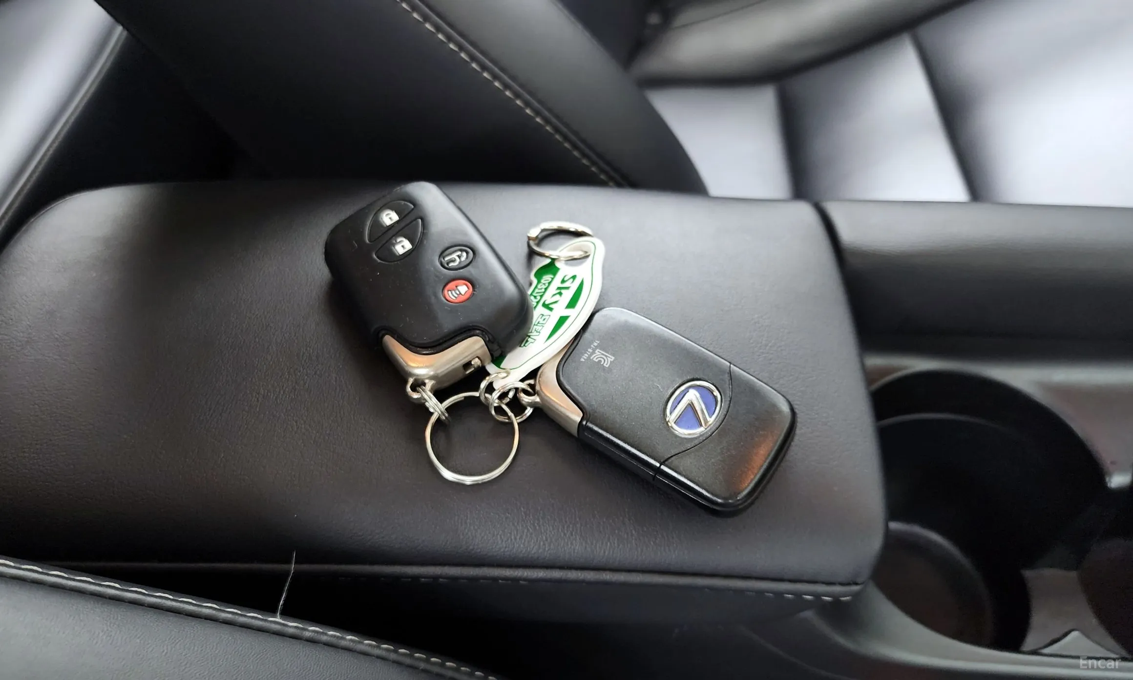 Lexus CT200h превью 19