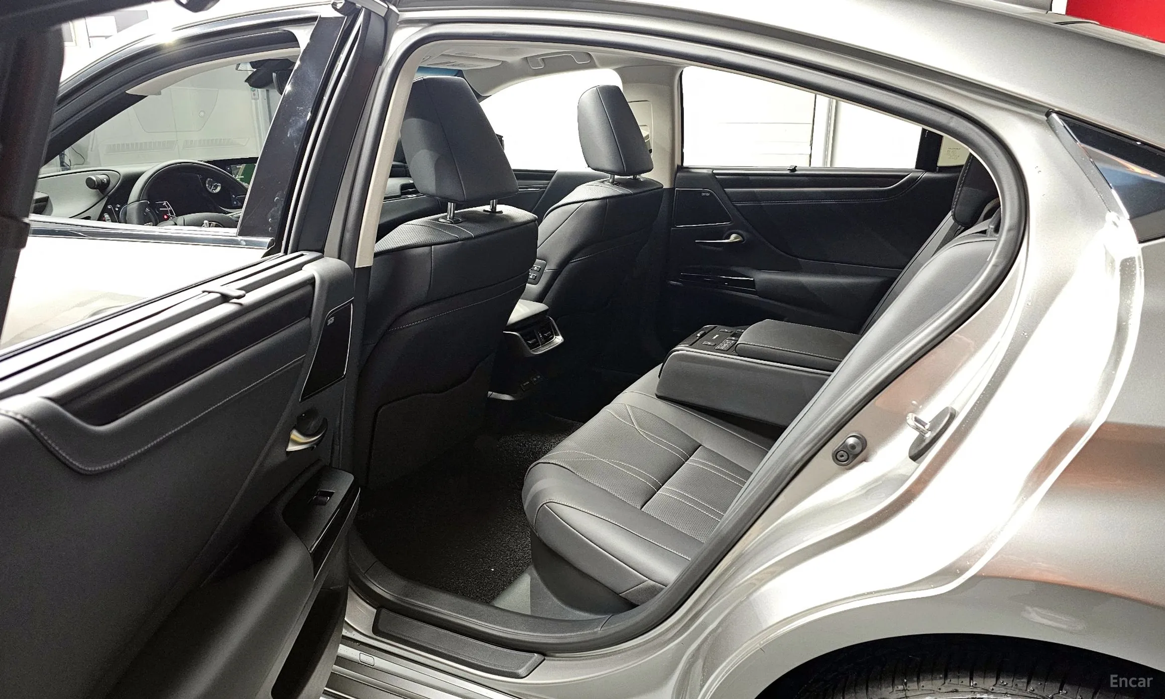 Lexus ES300h 7th Generation превью 11