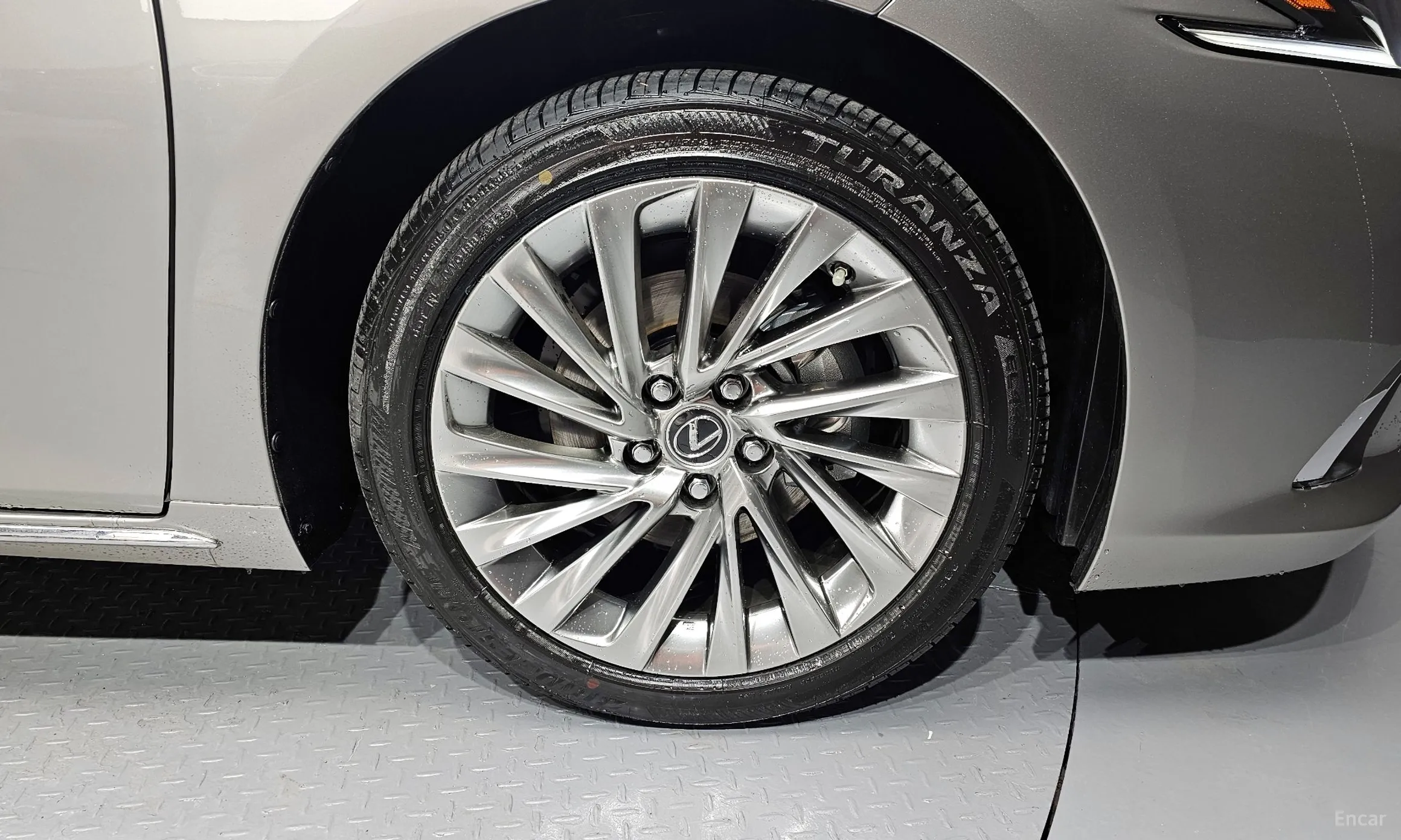 Lexus ES300h 7th Generation превью 5