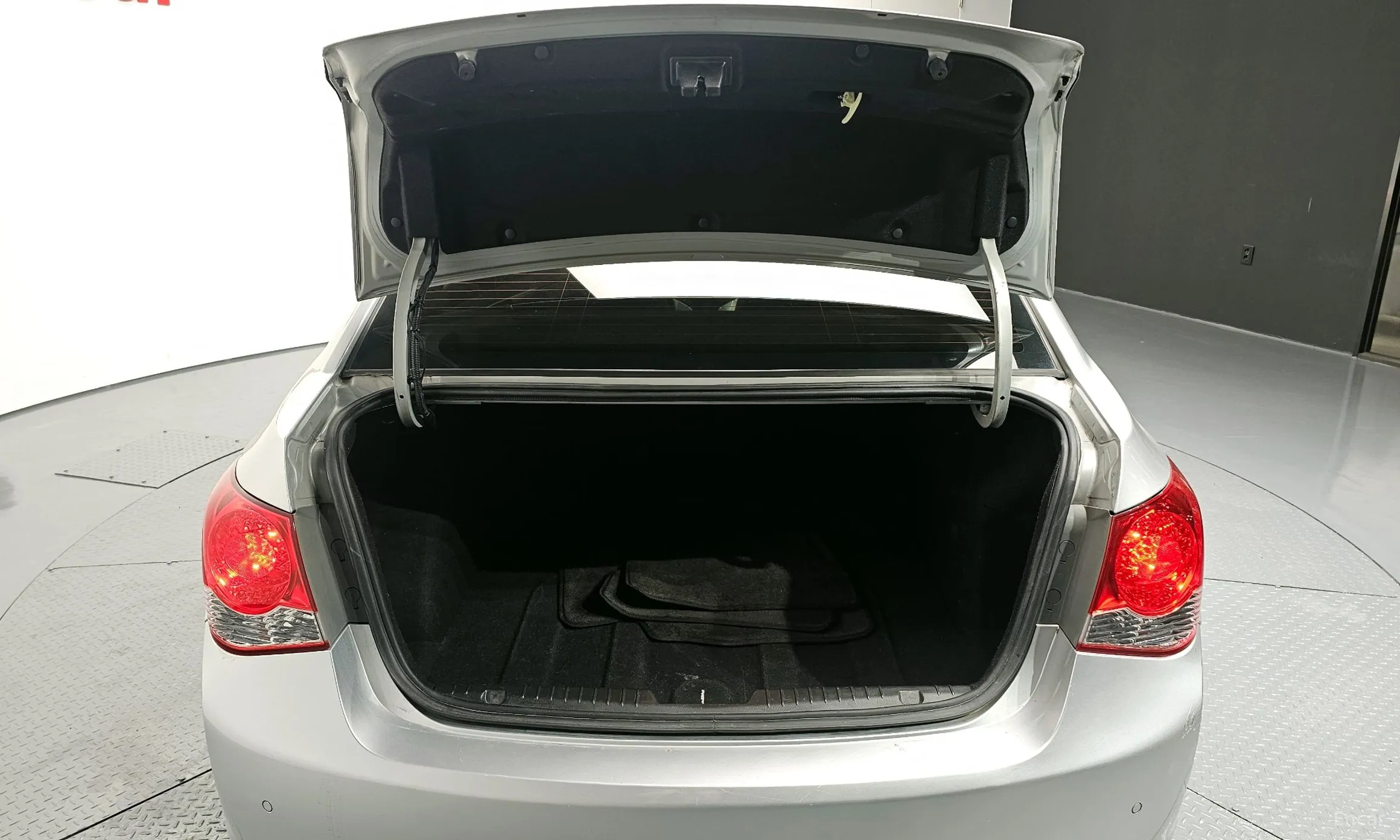 Chevrolet (GM Daewoo) Cruze превью 20