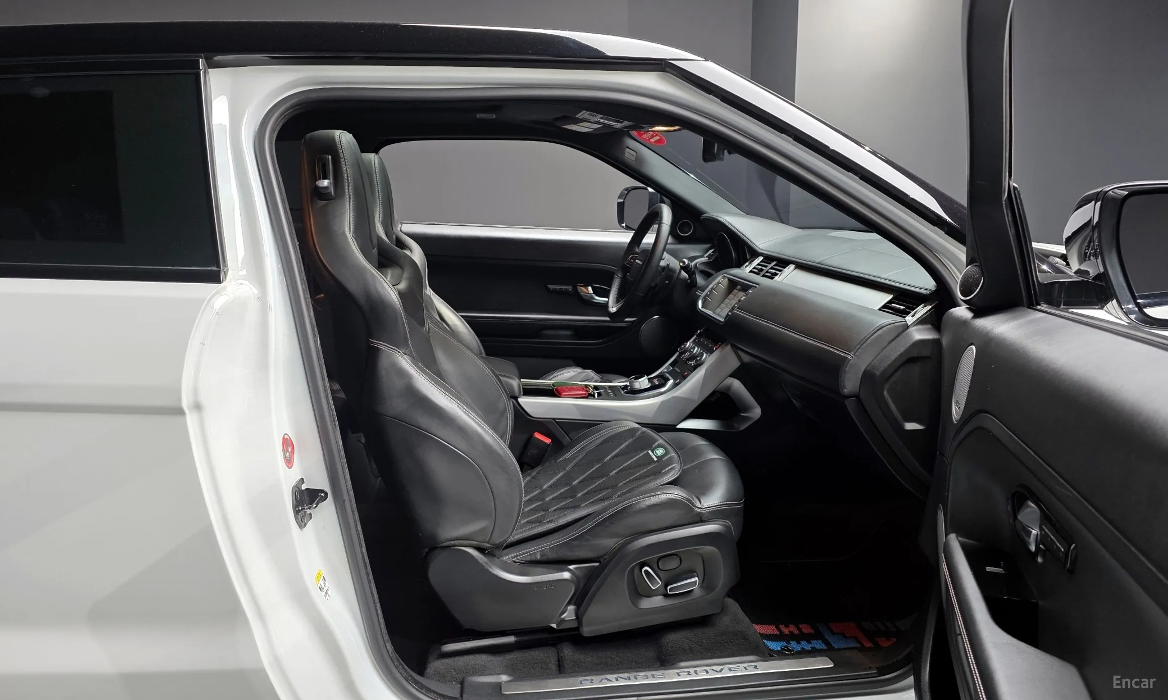 Land Rover Range Rover Evoque превью 10