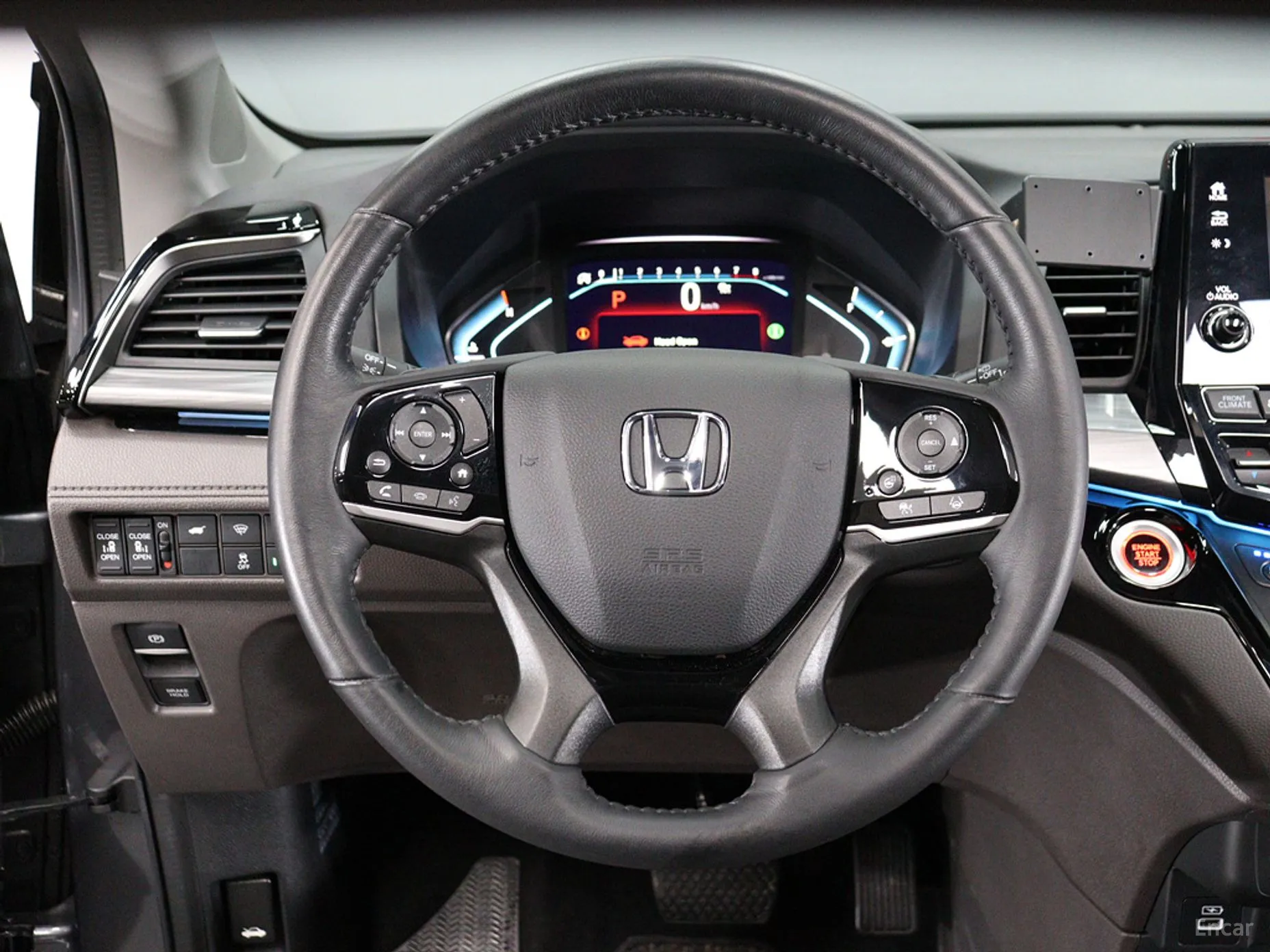 Honda Odyssey превью 13