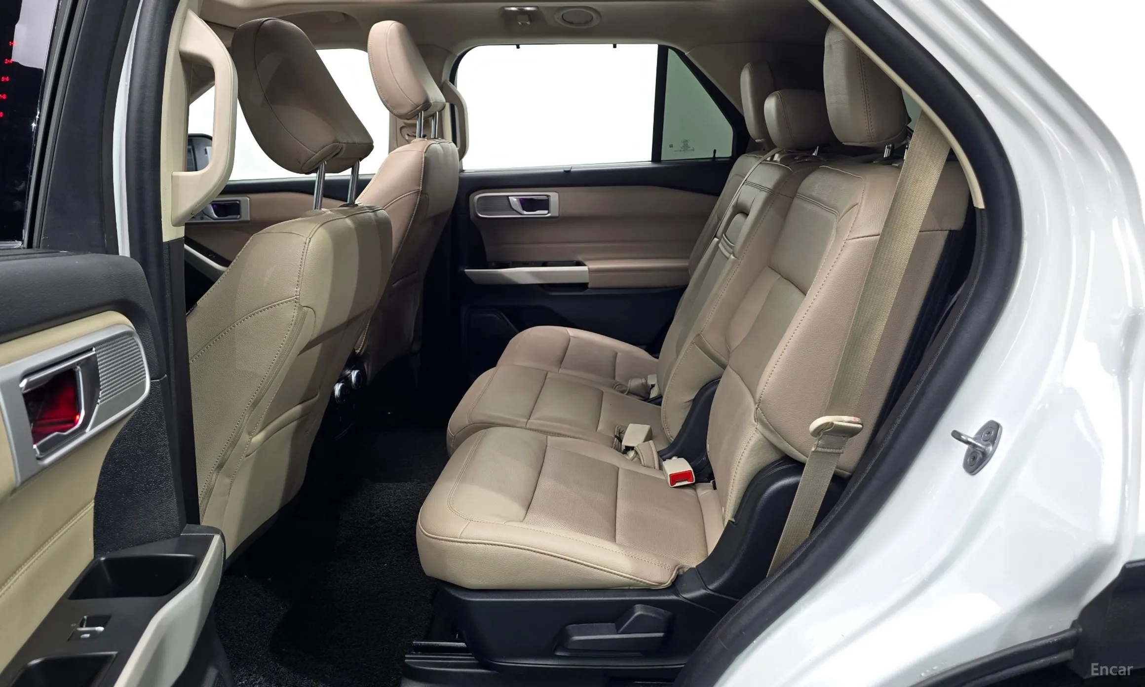 Ford Explorer 6th Generation превью 12