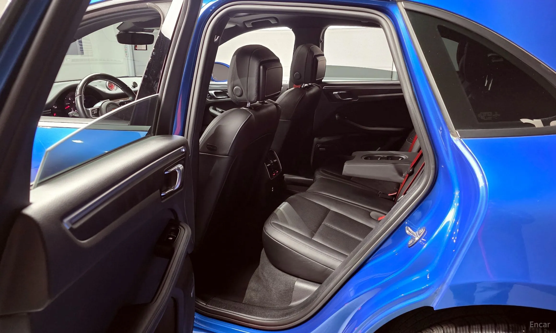 Porsche Macan превью 11