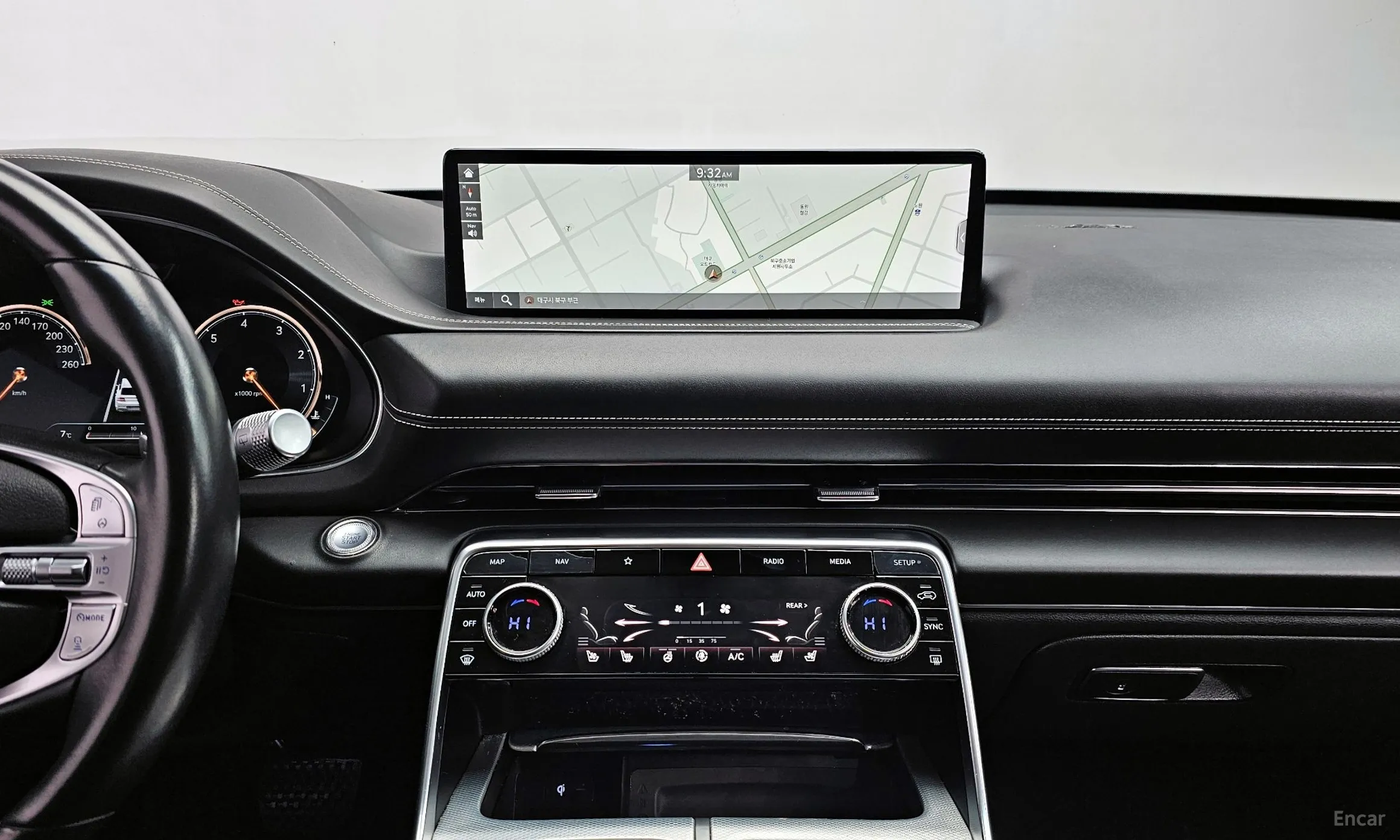 Genesis GV80 превью 16