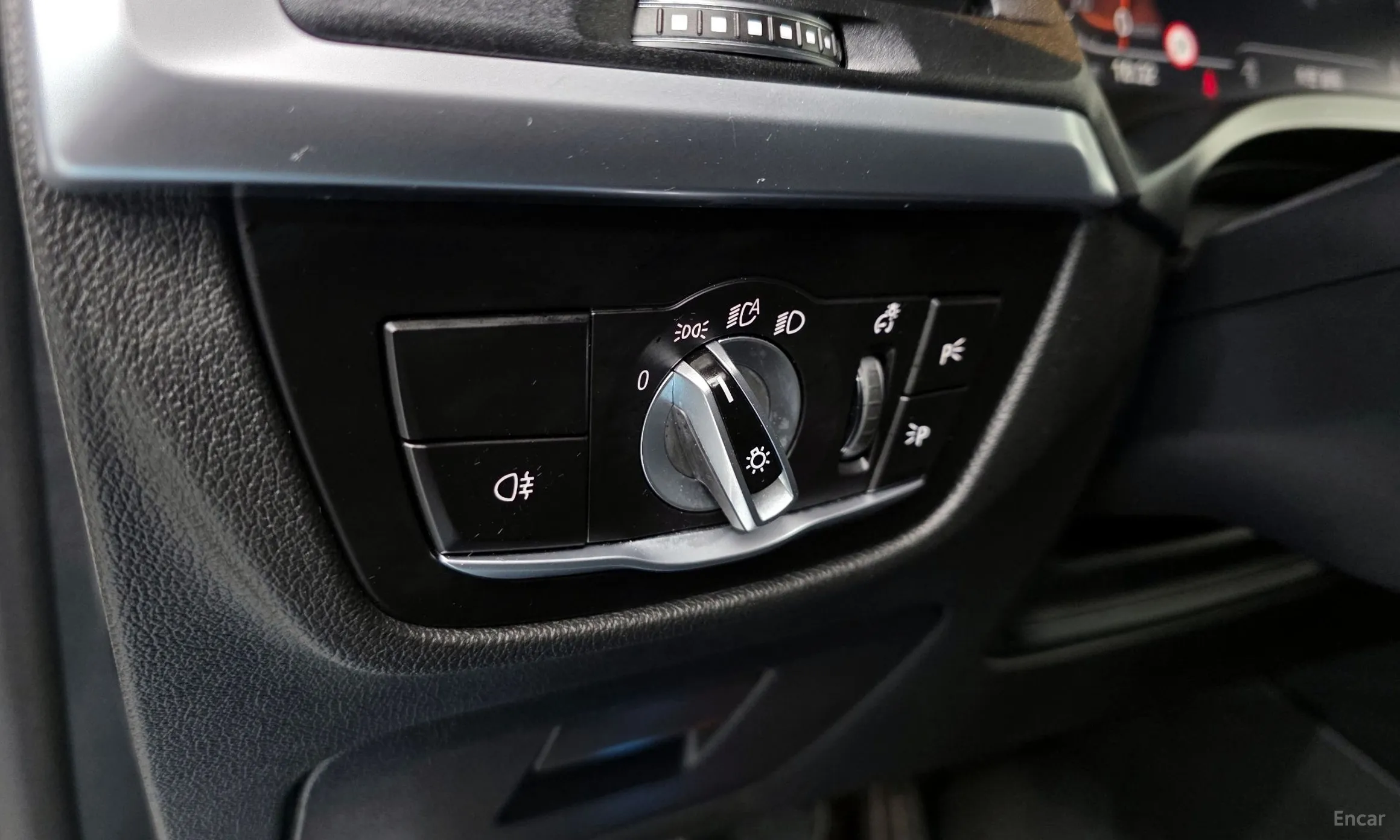 BMW X3 (G01) превью 12