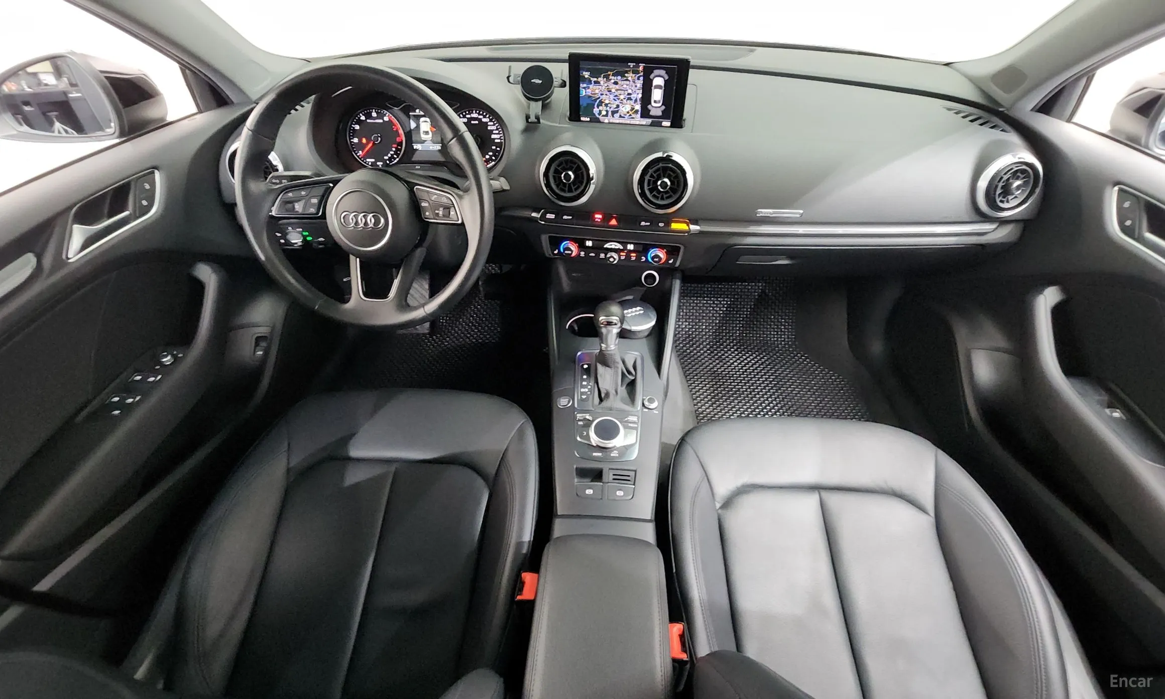 Audi New A3 превью 7