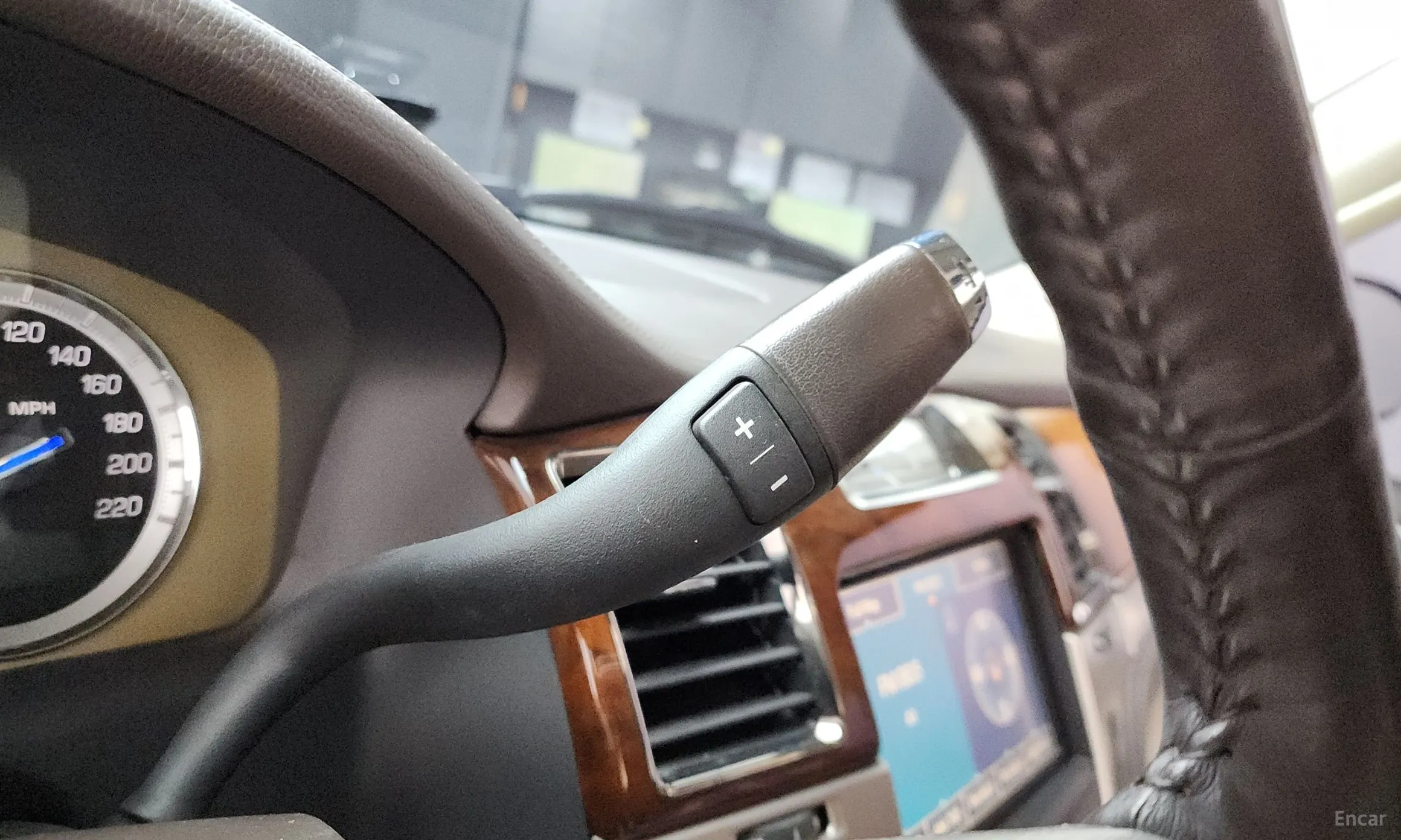 Cadillac Escalade превью 9