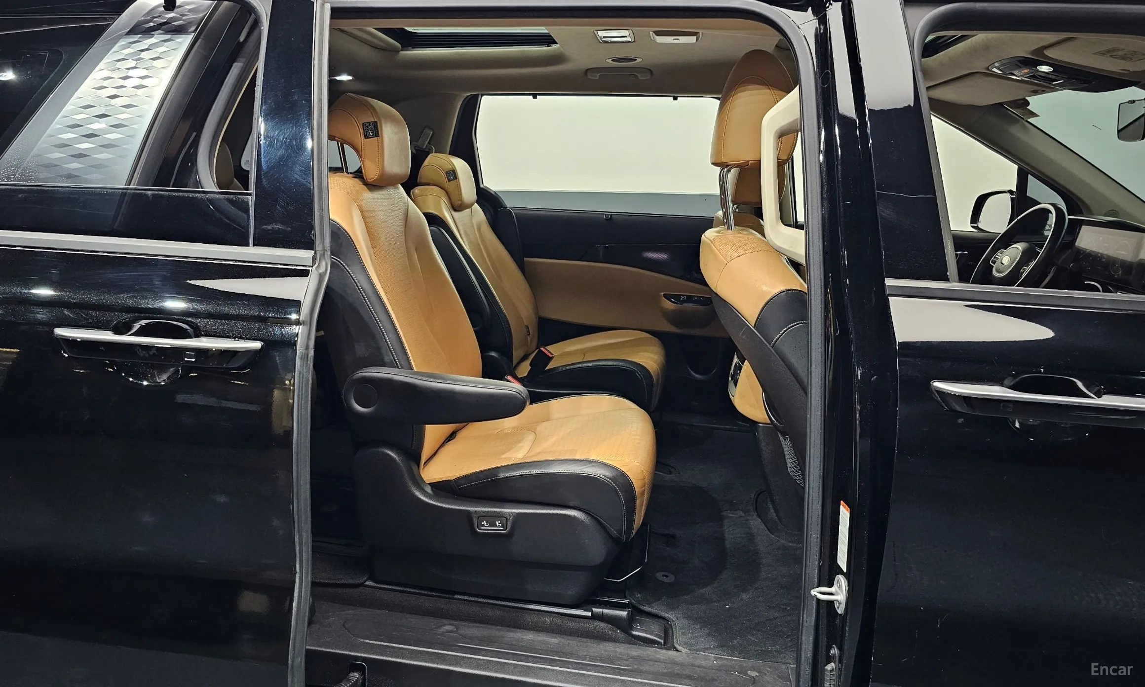 Kia Carnival Gen 4 превью 12