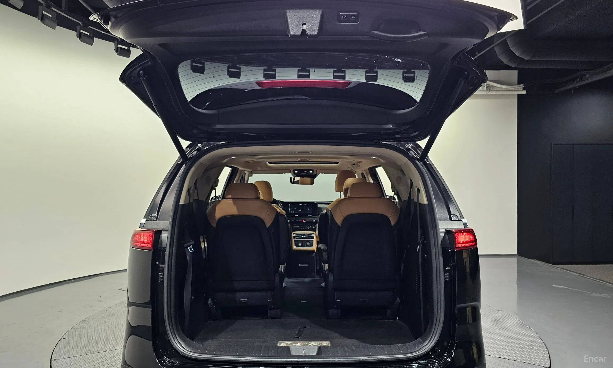 Kia Carnival Gen 4 превью 20