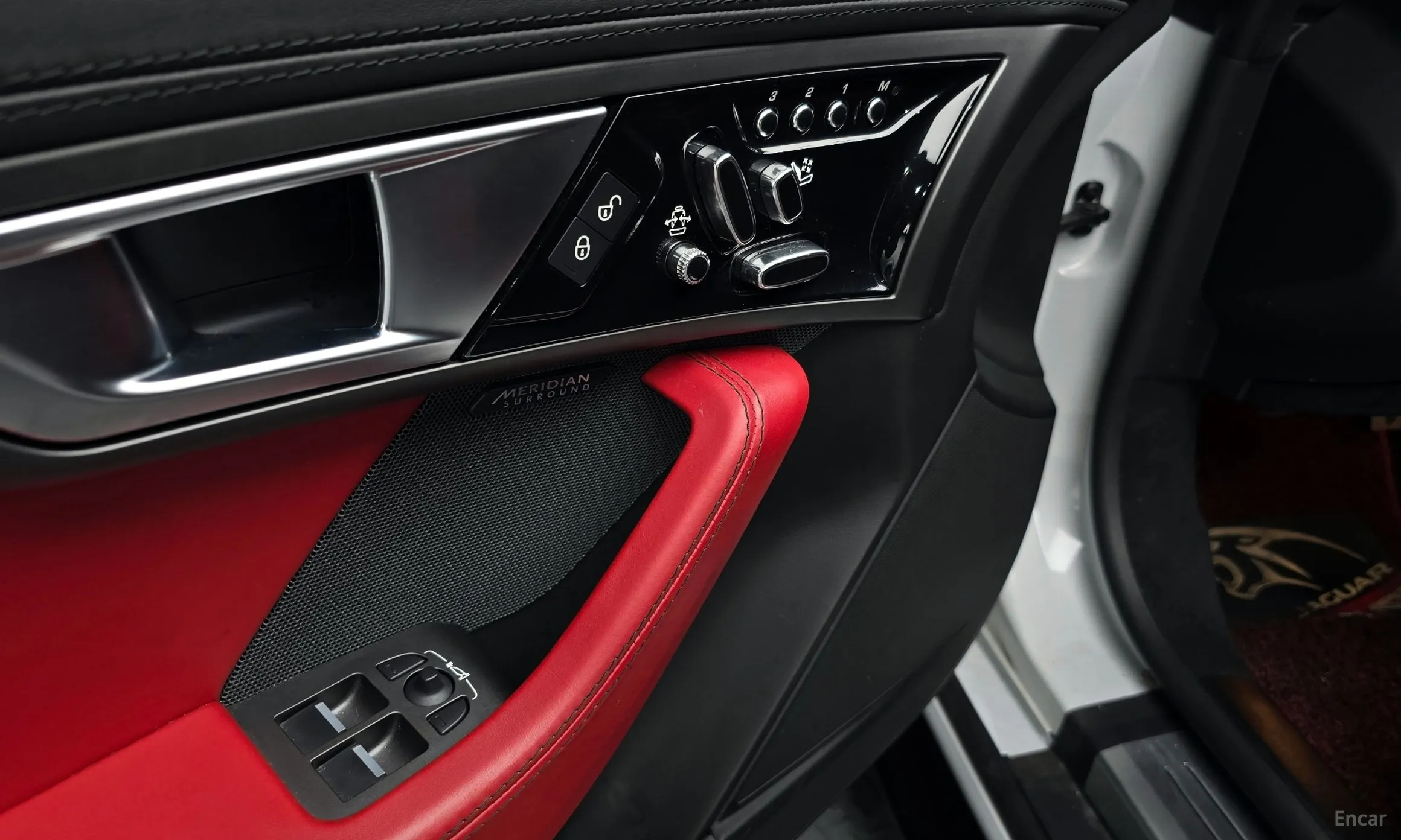 Jaguar F-TYPE превью 18