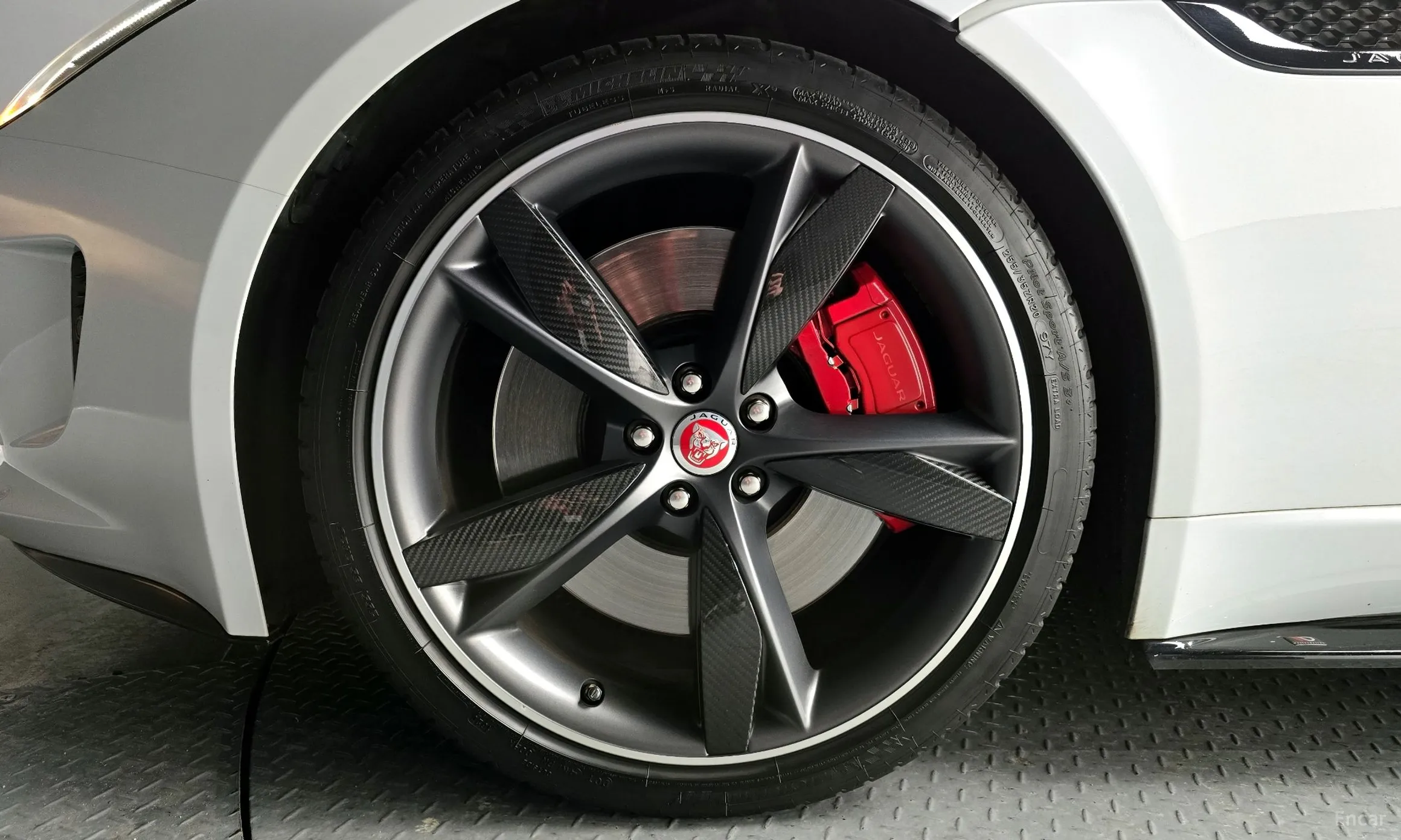 Jaguar F-TYPE превью 5