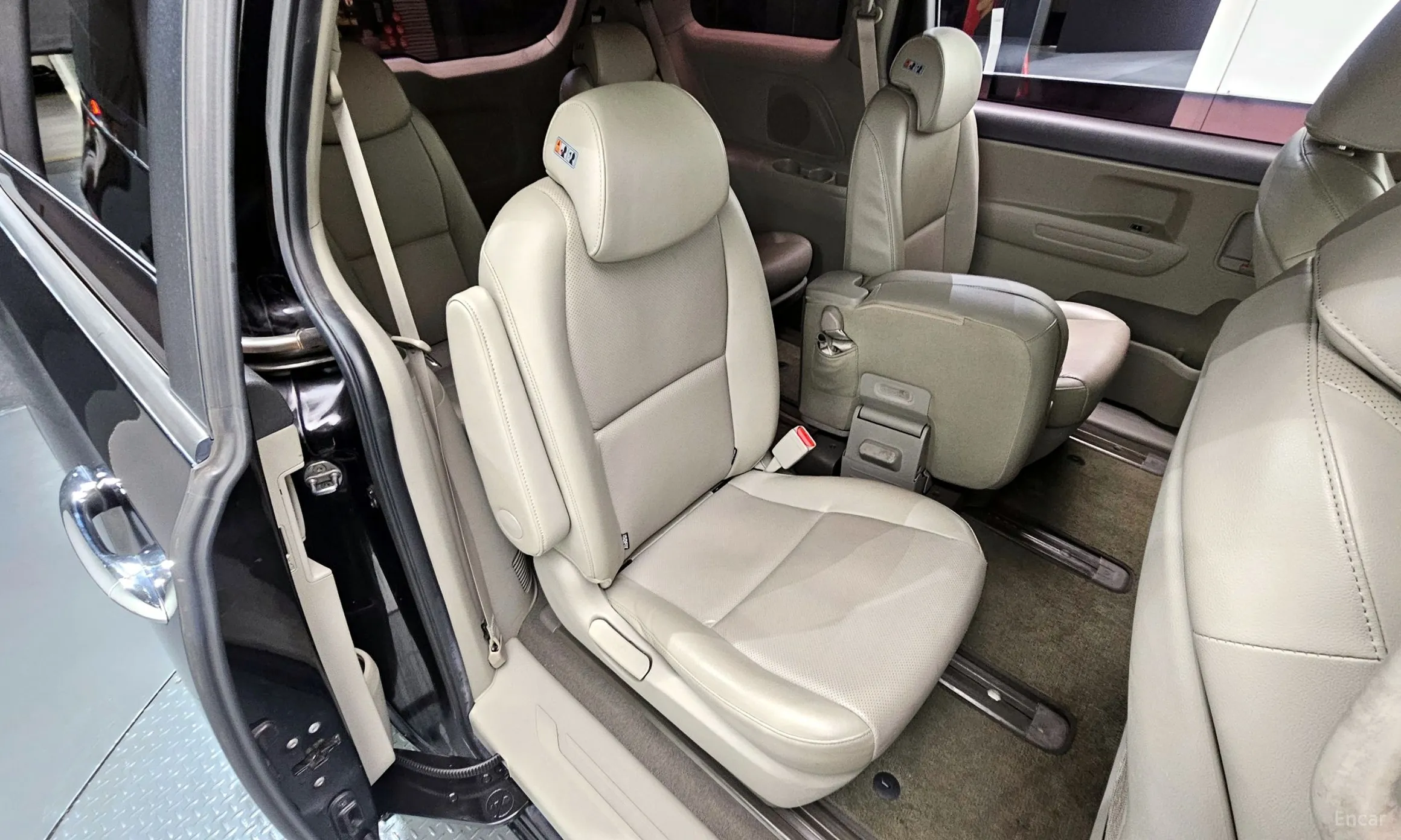 Kia Carnival превью 12