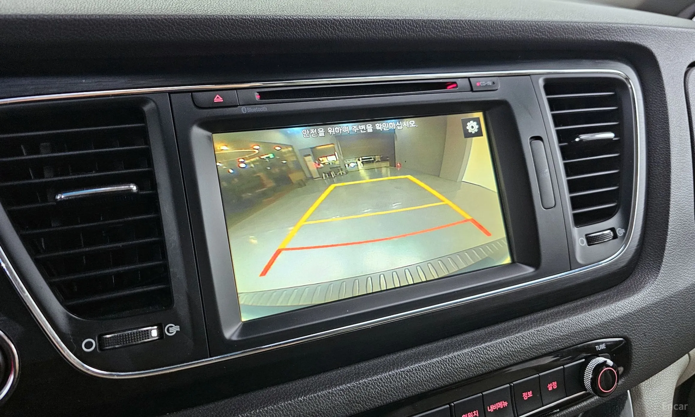 Kia Carnival превью 15