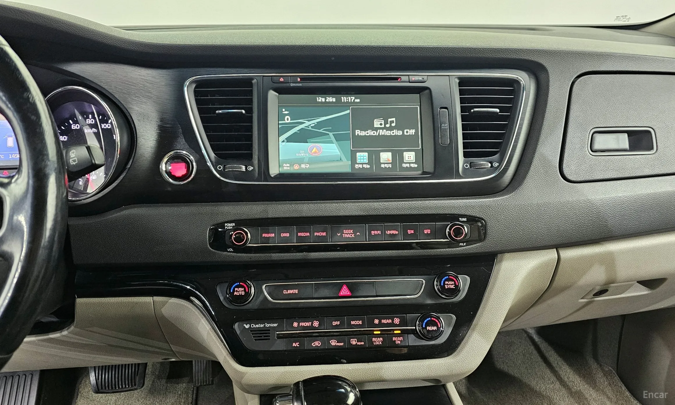 Kia Carnival превью 16