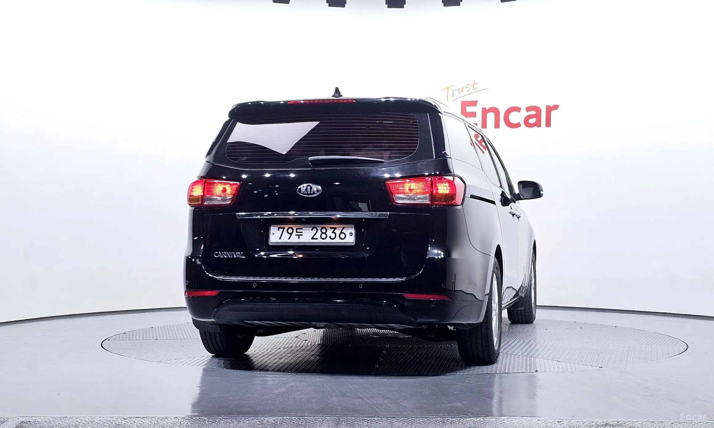Kia Carnival превью 4