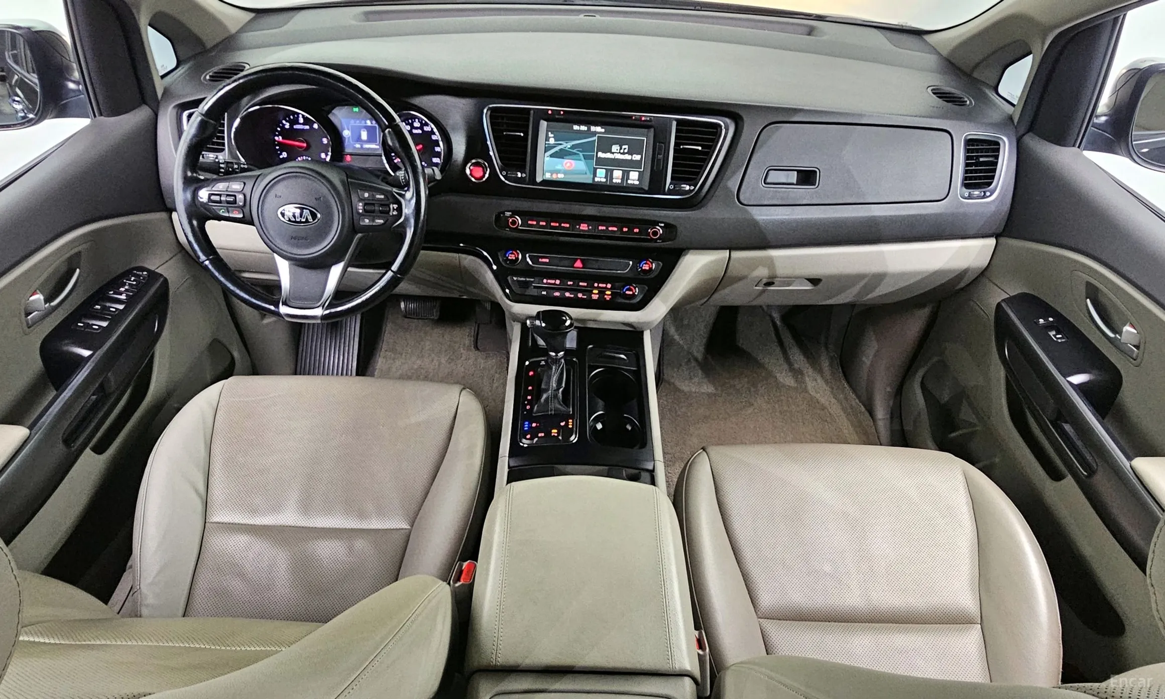 Kia Carnival превью 7