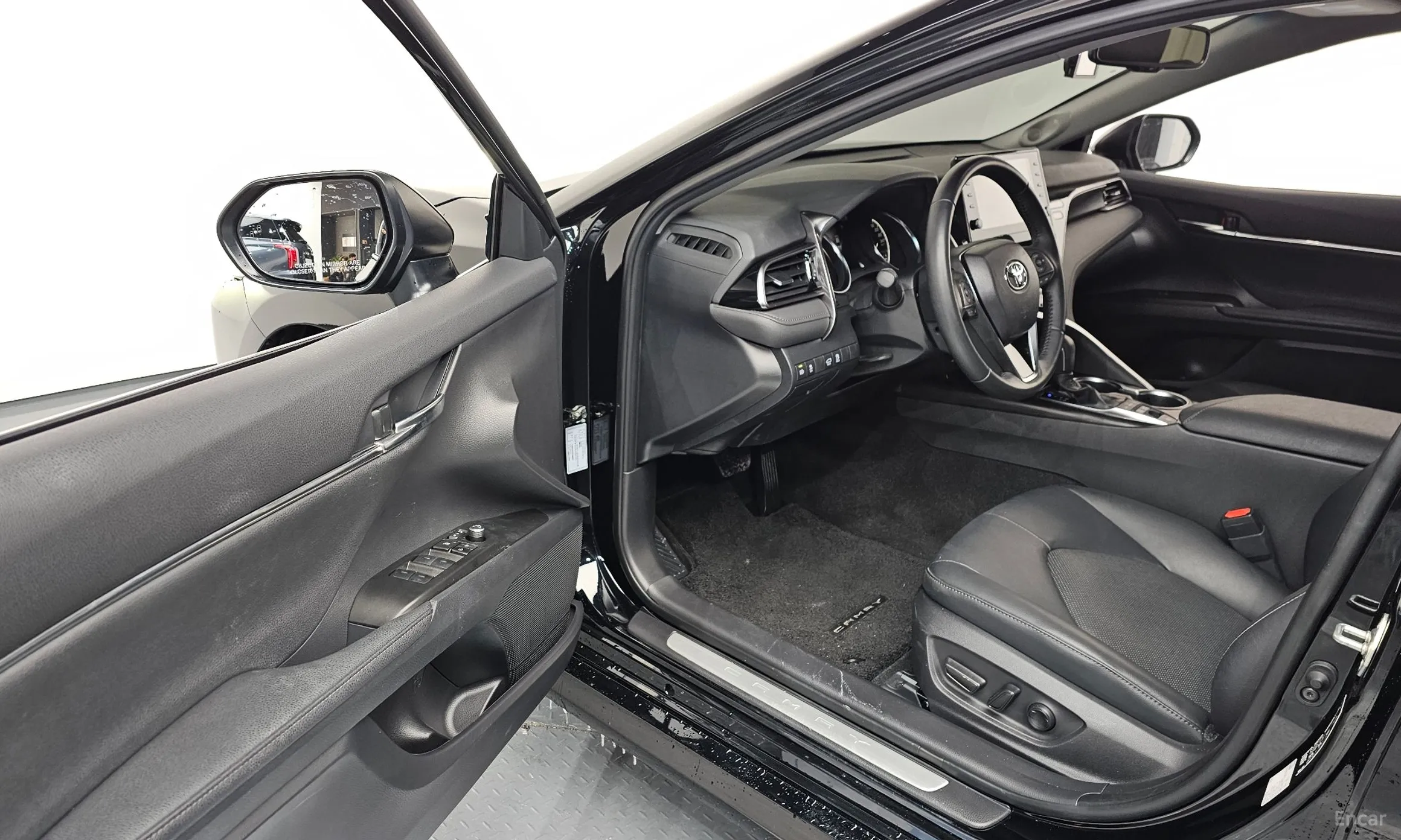 Toyota Camry (XV70) превью 10