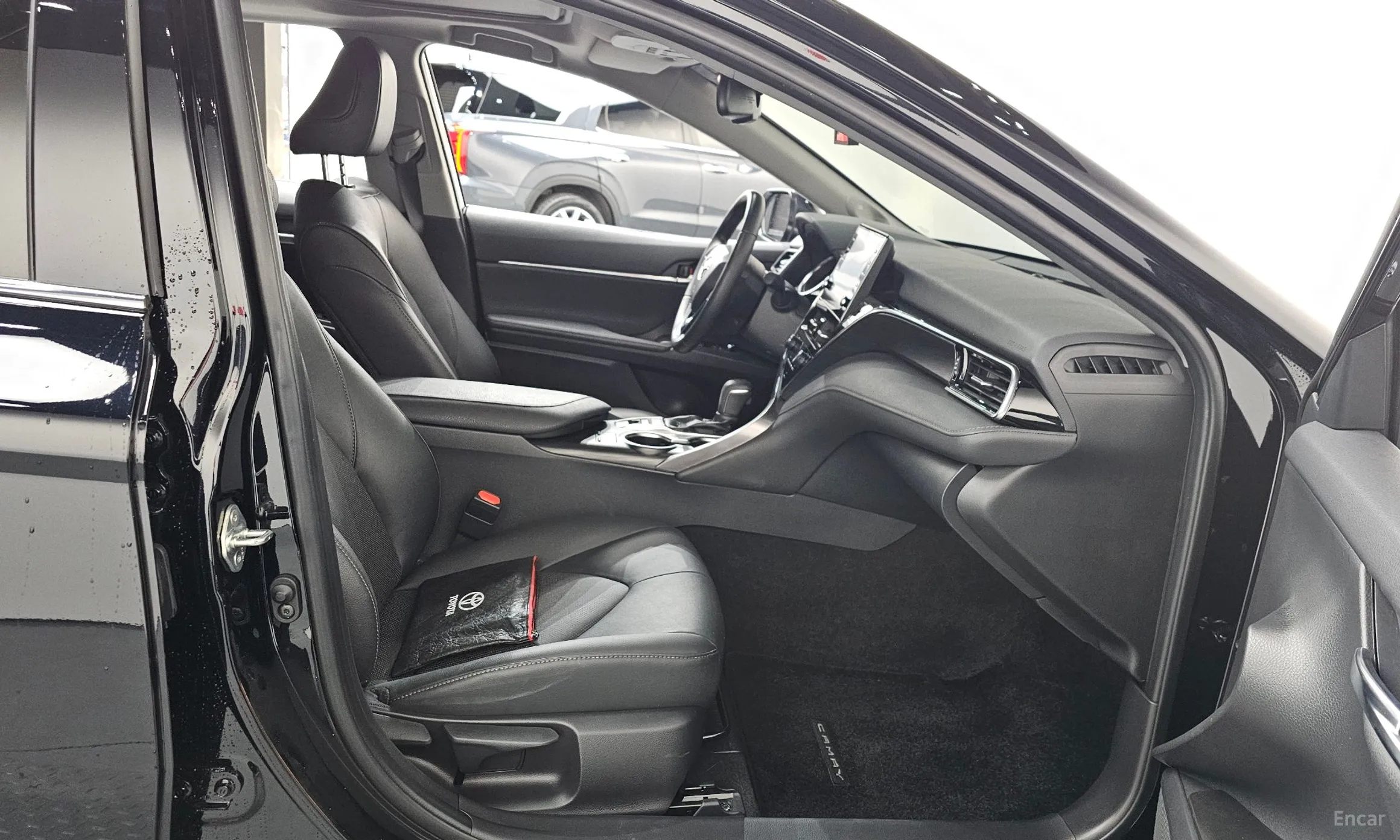 Toyota Camry (XV70) превью 11