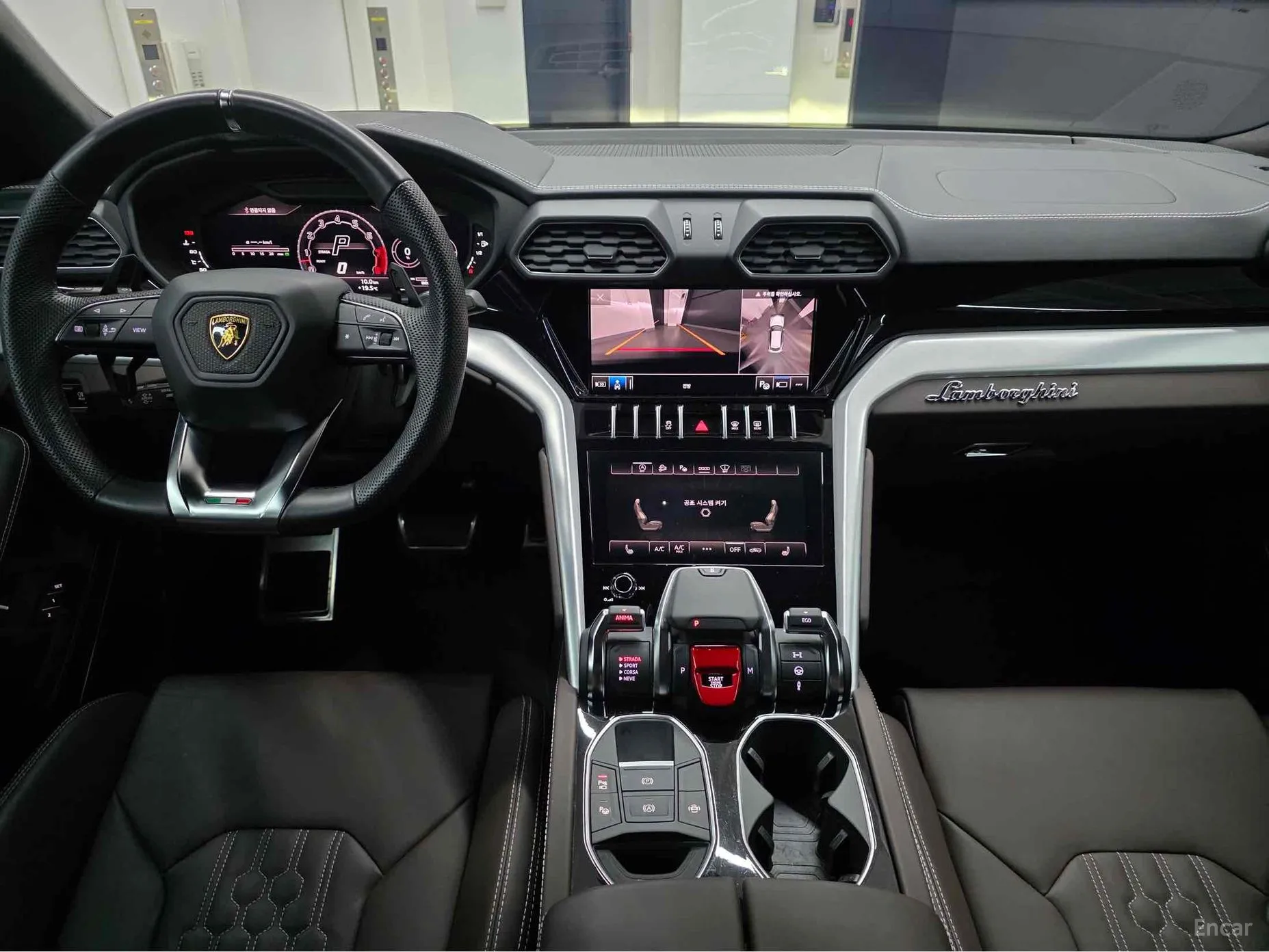Lamborghini Urus превью 13