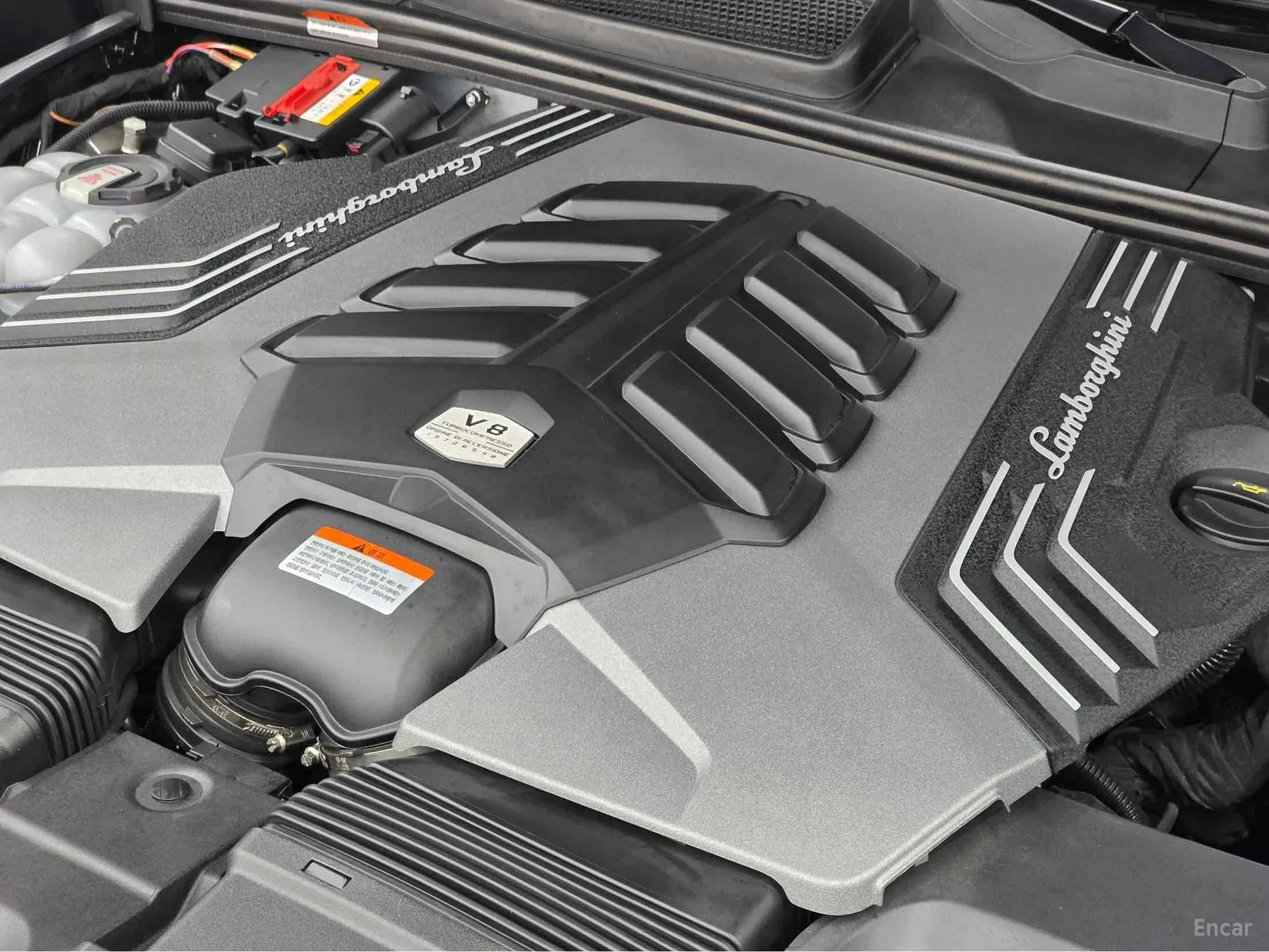 Lamborghini Urus превью 5