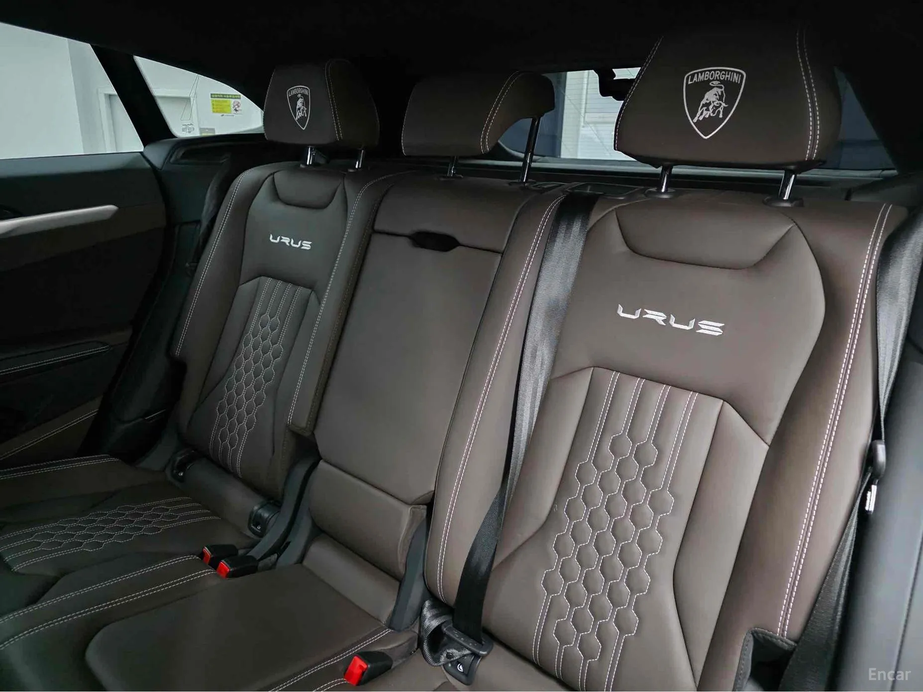 Lamborghini Urus превью 9