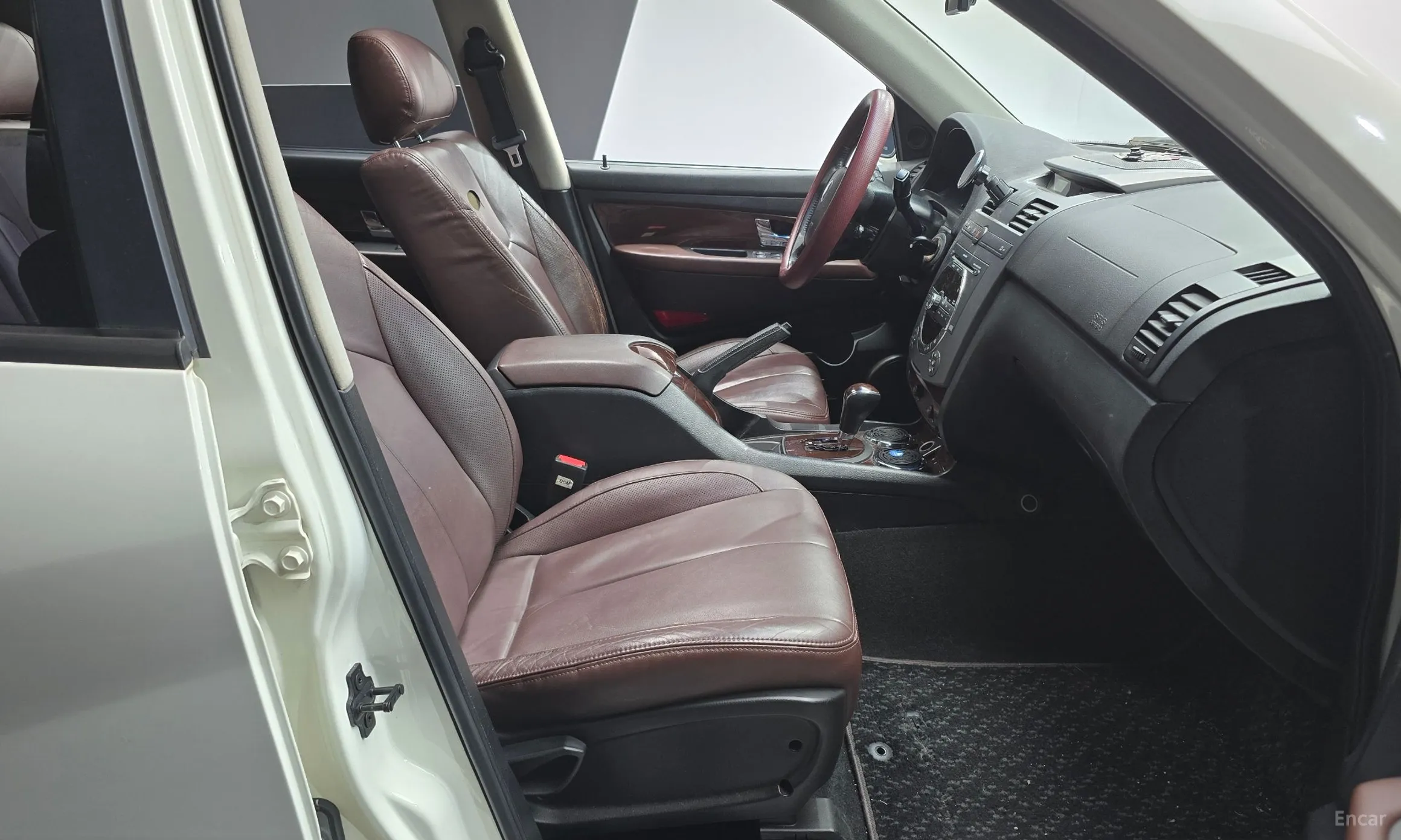 KG Mobility (SsangYong) Super Rexton превью 10