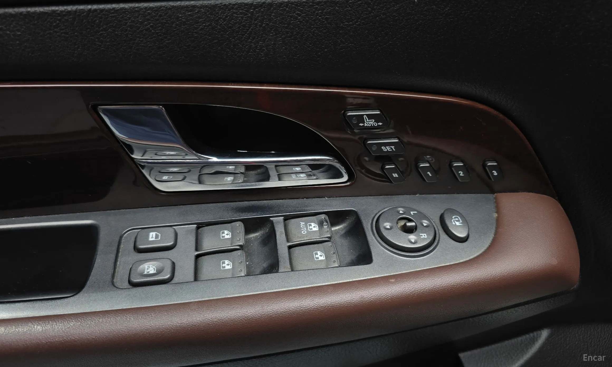 KG Mobility (SsangYong) Super Rexton превью 17