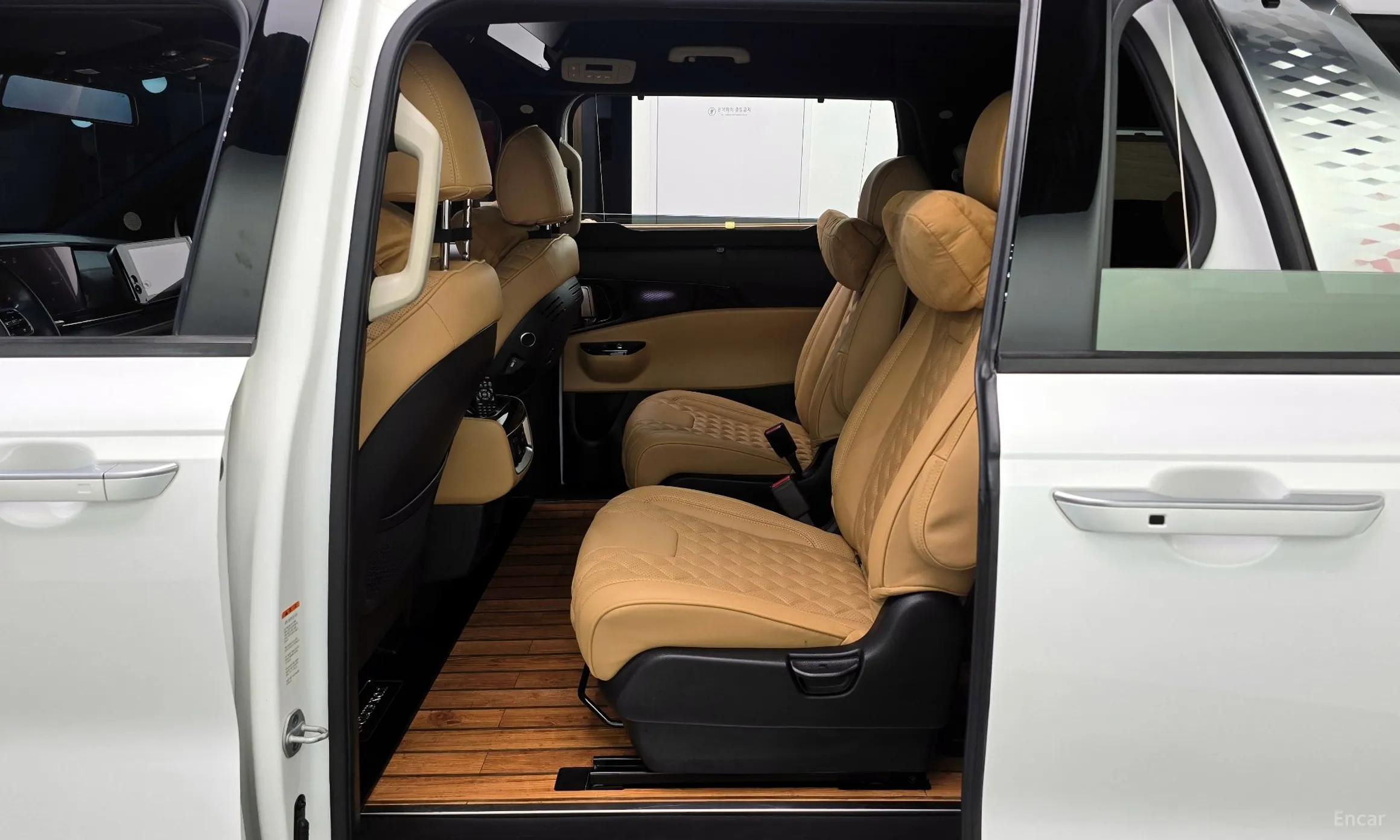 Kia Carnival Gen 4 превью 12