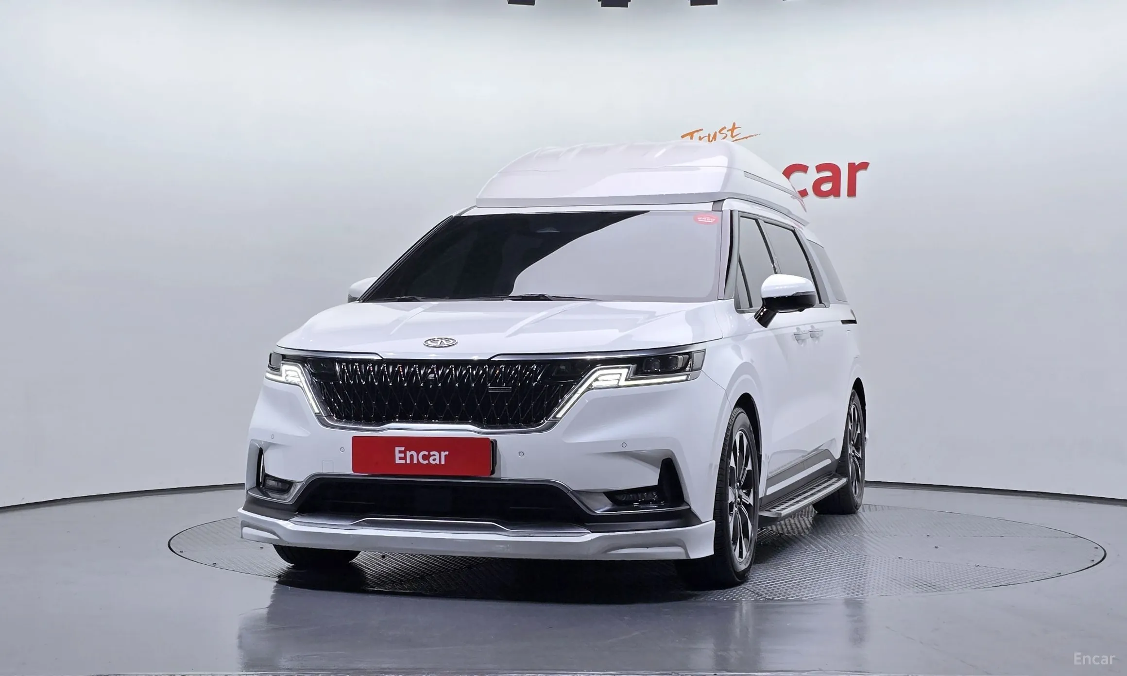 Kia Carnival Gen 4 превью 3