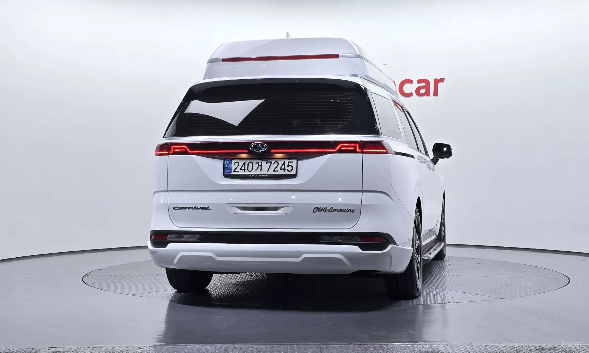 Kia Carnival Gen 4 превью 4