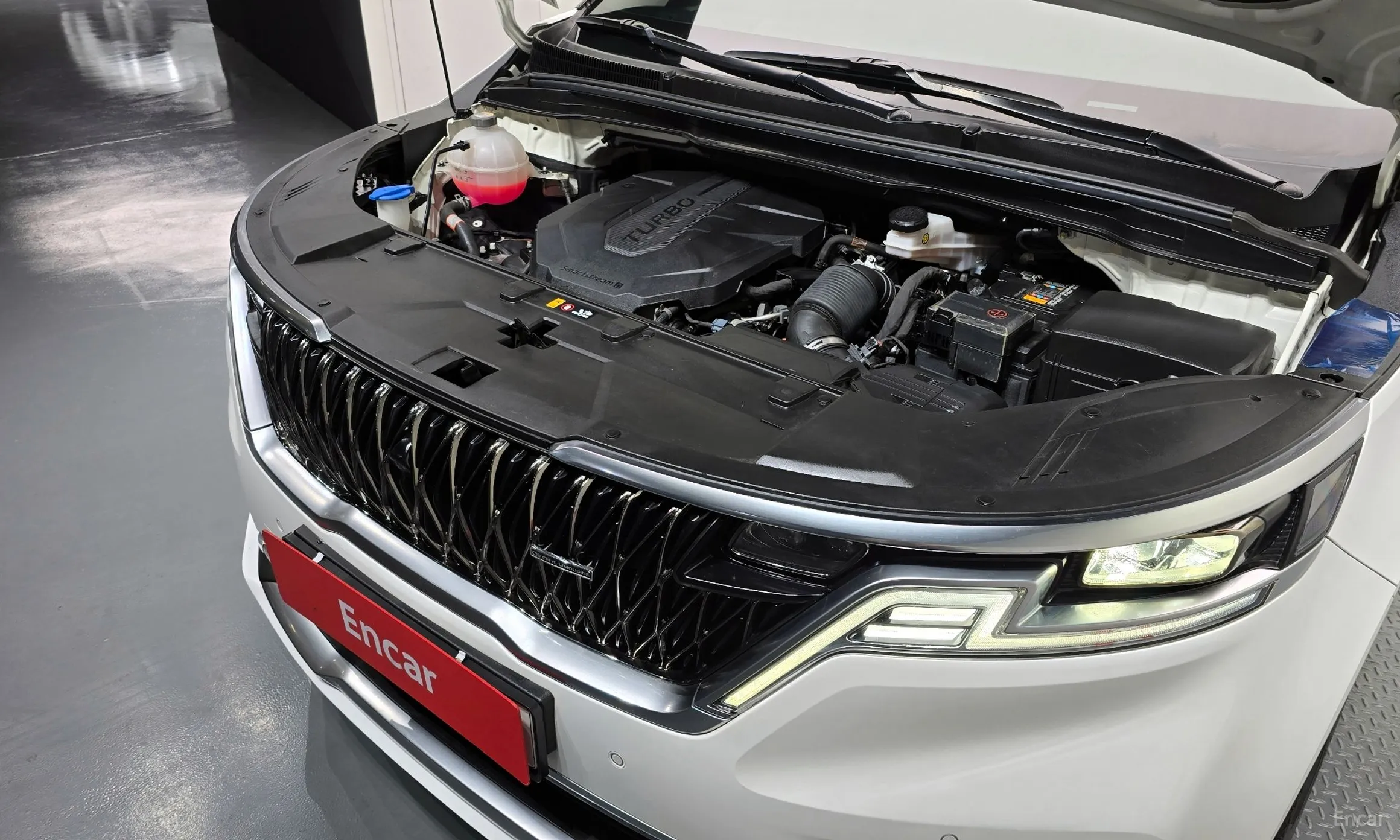 Kia Carnival Gen 4 превью 6