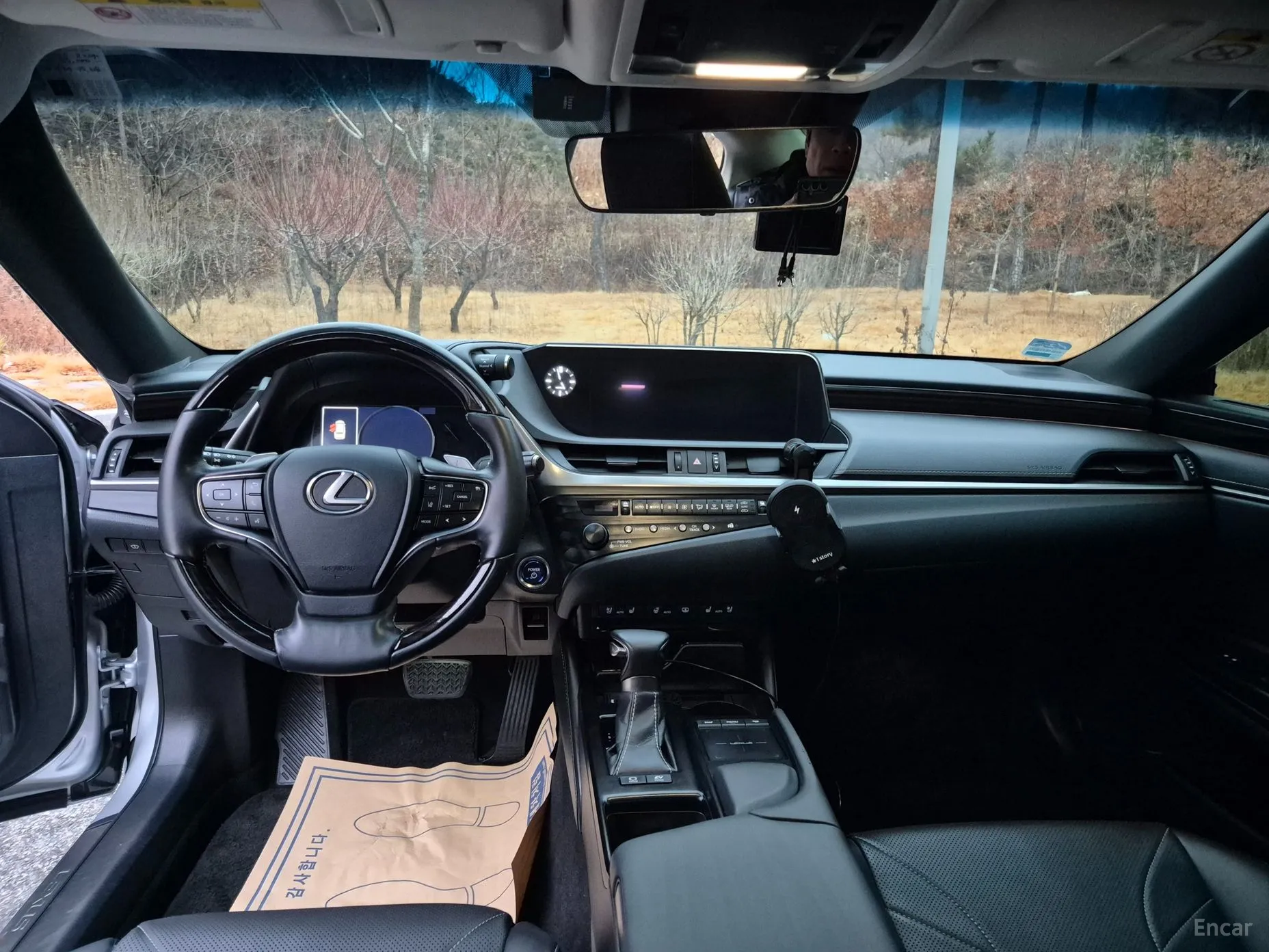 Lexus ES300h 7th Generation превью 17