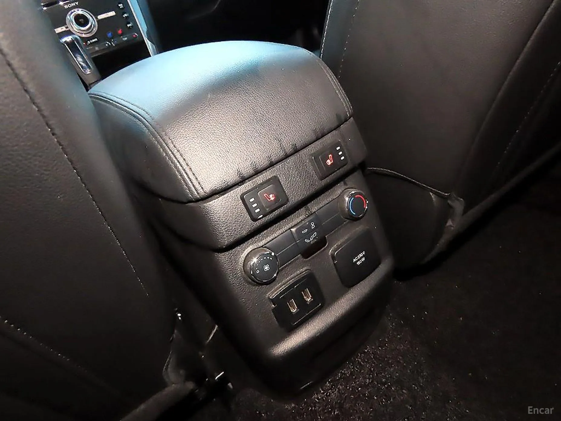Ford Explorer превью 15