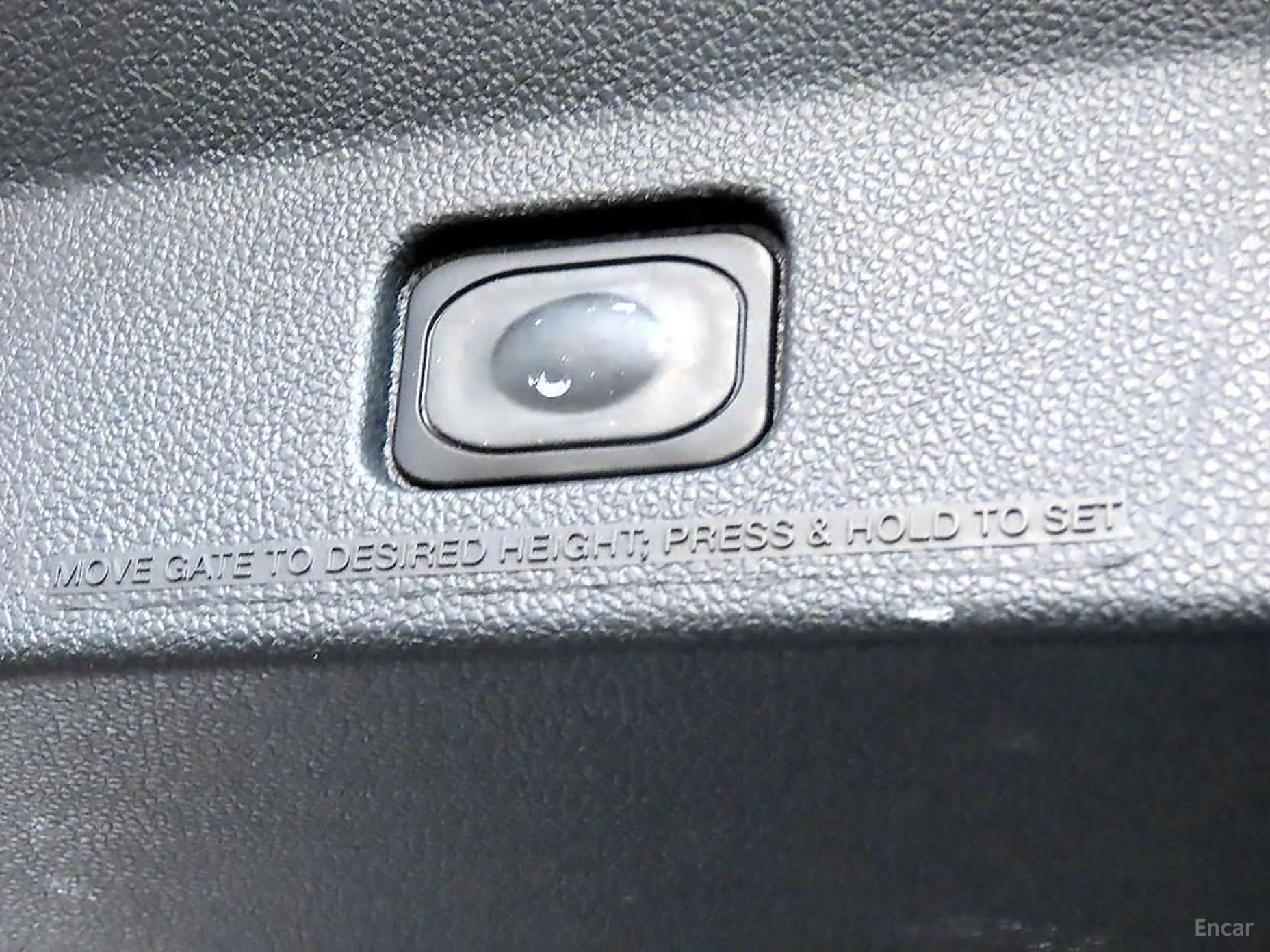 Ford Explorer превью 16
