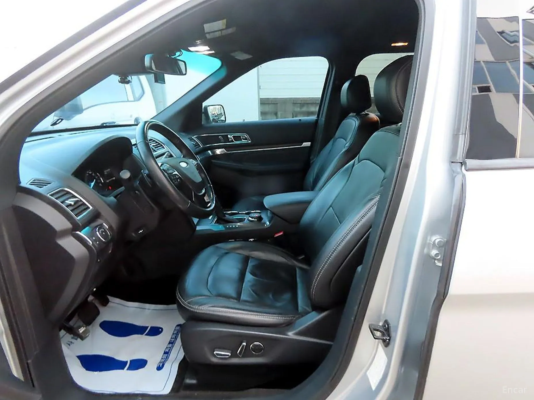 Ford Explorer превью 5