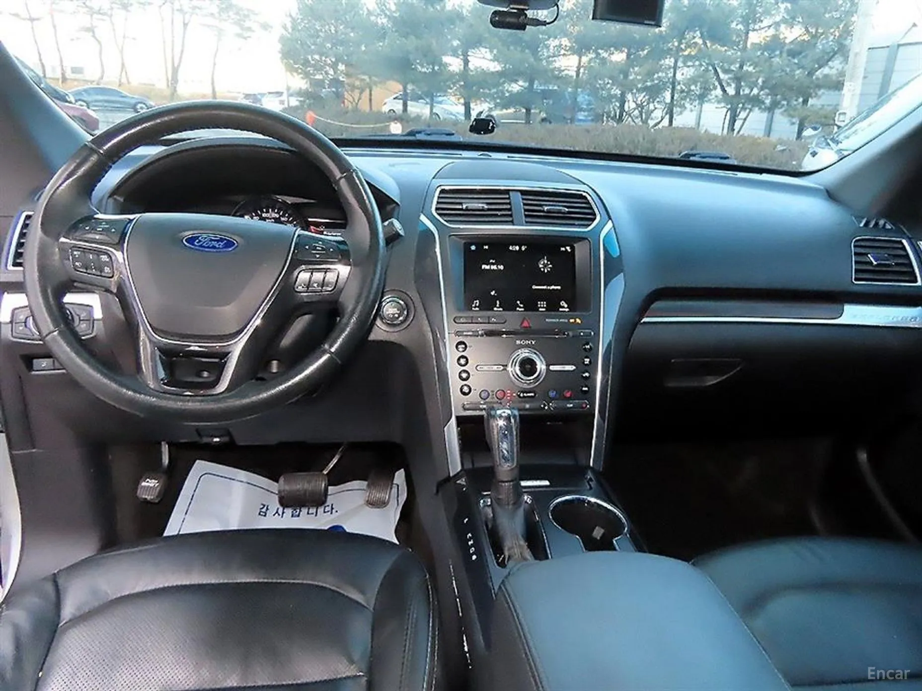 Ford Explorer превью 7