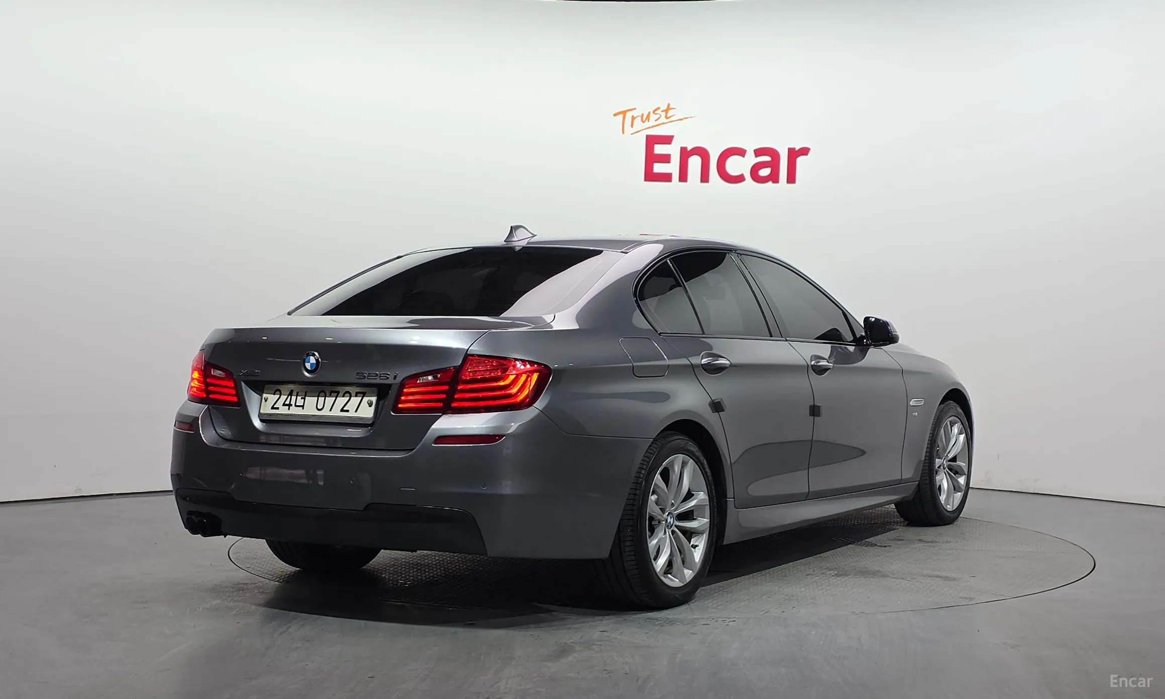BMW 5 Series (F10) превью 2
