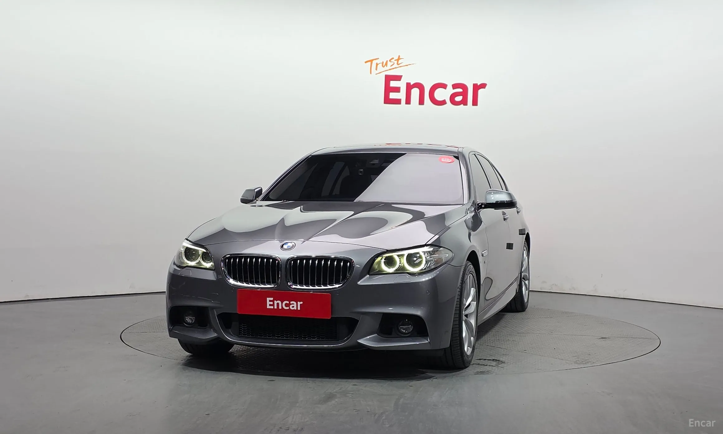 BMW 5 Series (F10) превью 3