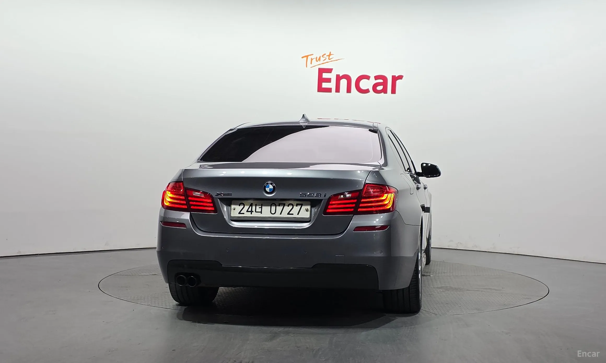 BMW 5 Series (F10) превью 4