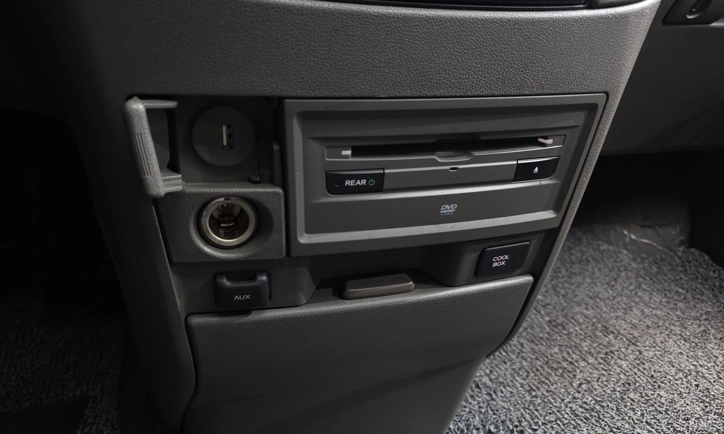 Honda Odyssey превью 15