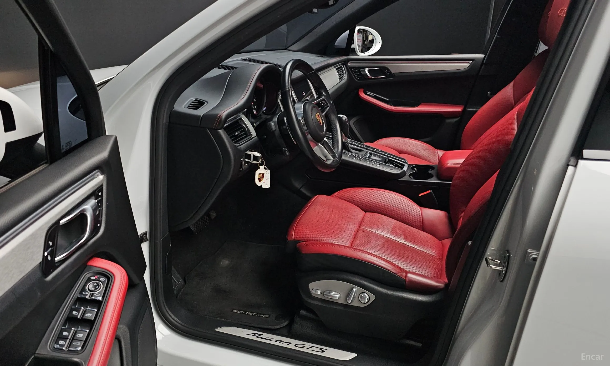 Porsche Macan превью 11